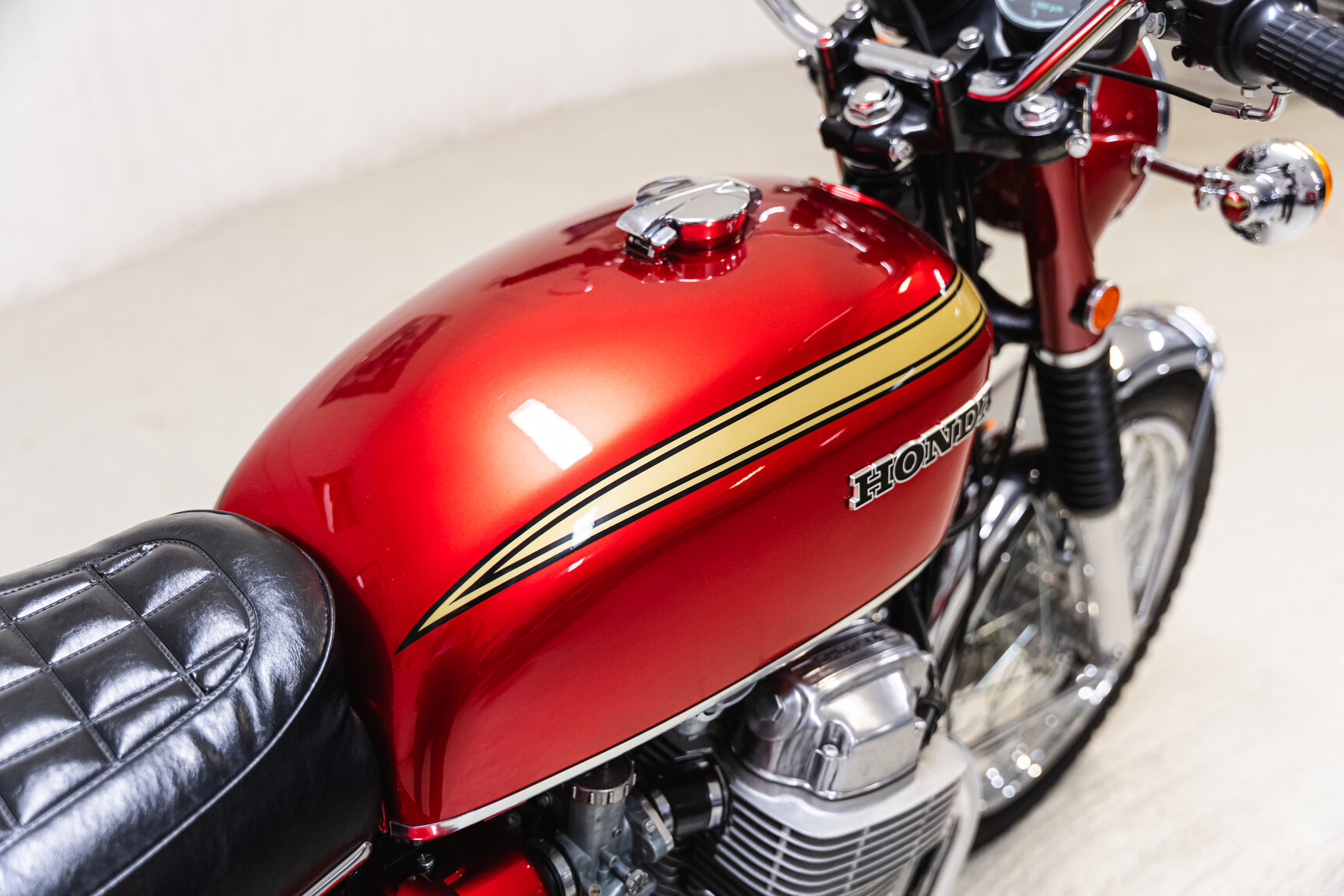 Exterior image of Honda CB750 Sandcast