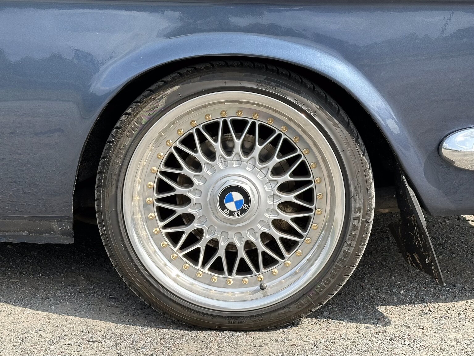 Exteriörbild på 1972 BMW 3,0 CSi 