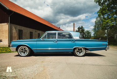 Exterior image of 1963 Mercury Monterey Custom 4-door