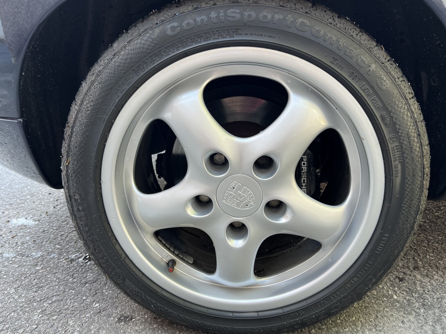 Exterior image of 1993 Porsche 928 GTS