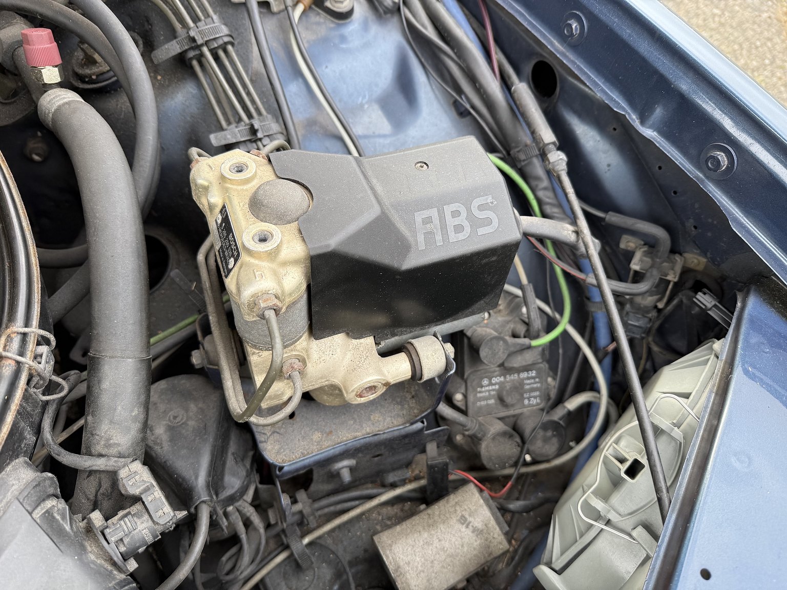 1987 Mercedes-Benz 300 SE, Mekanik