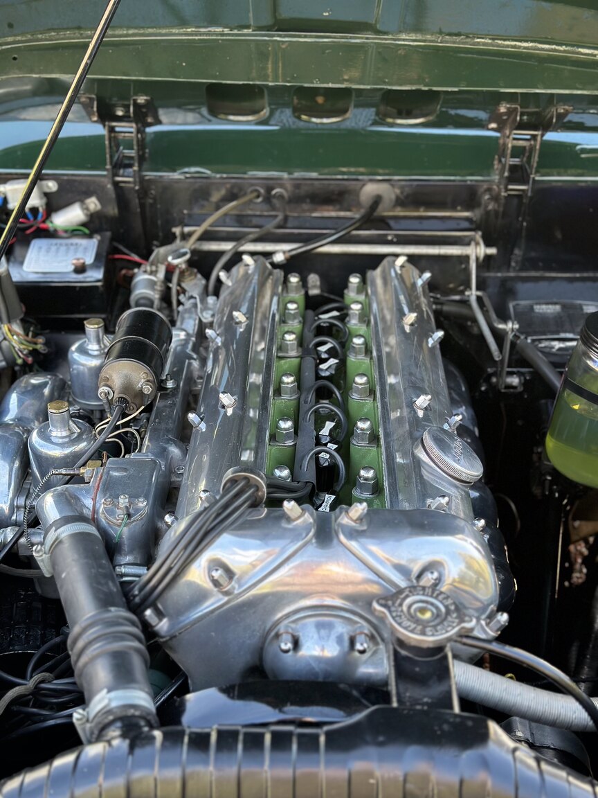 Image of 1958 Jaguar XK150 mechanics
