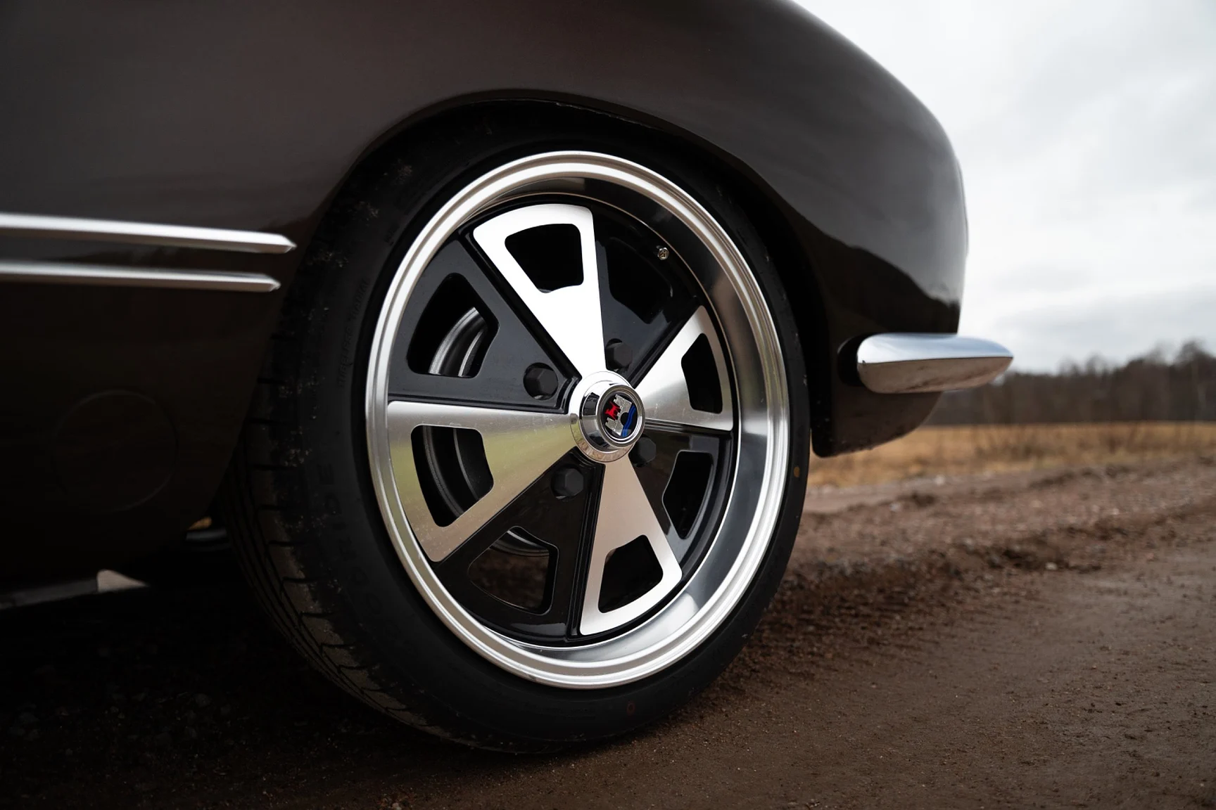 Aussenfoto 1962 Volkswagen 1200 Karmann Coupe (31)