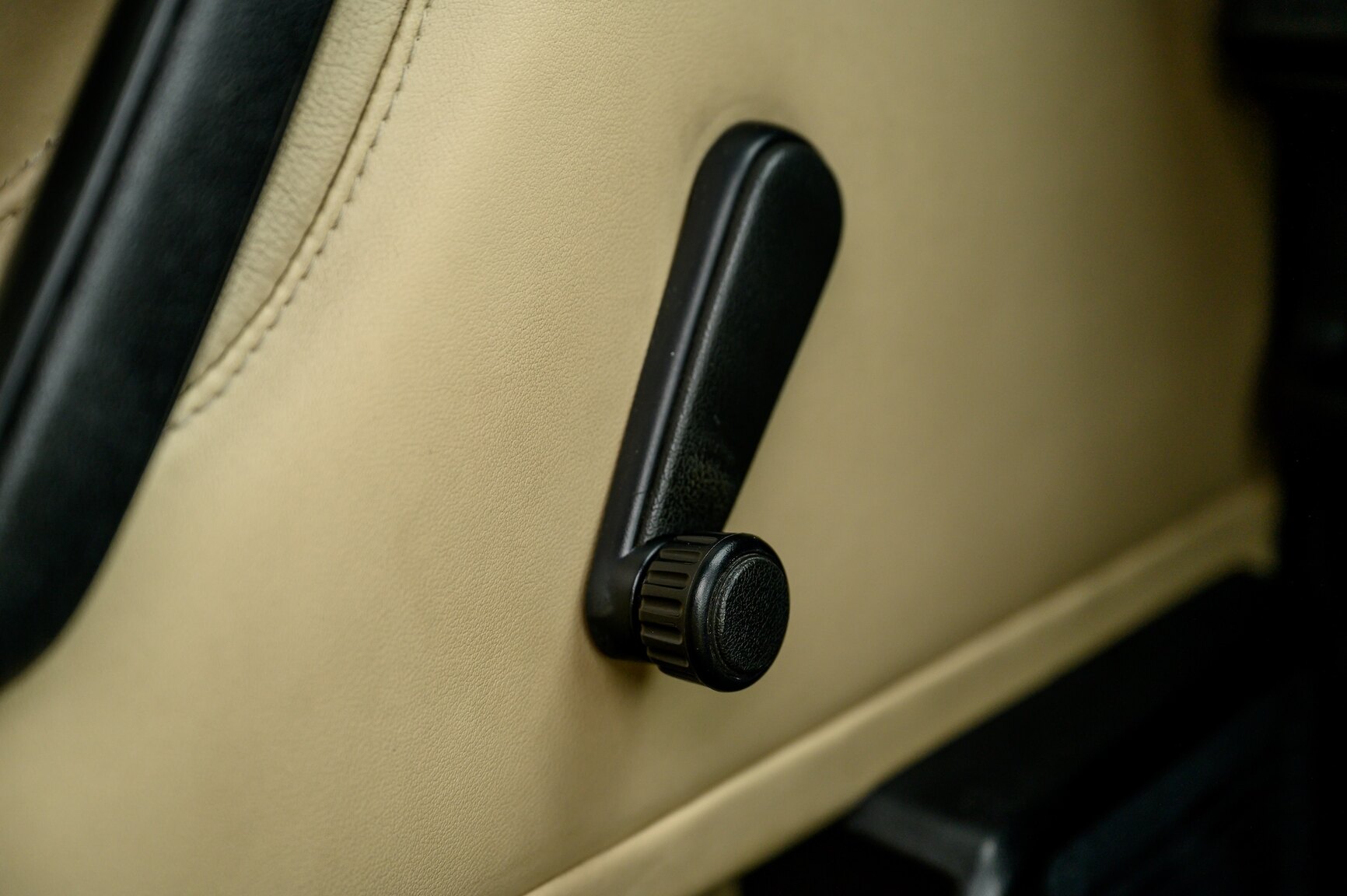 Innenraumfoto von 1991 Volkswagen Golf Country Chrome Edition (29)