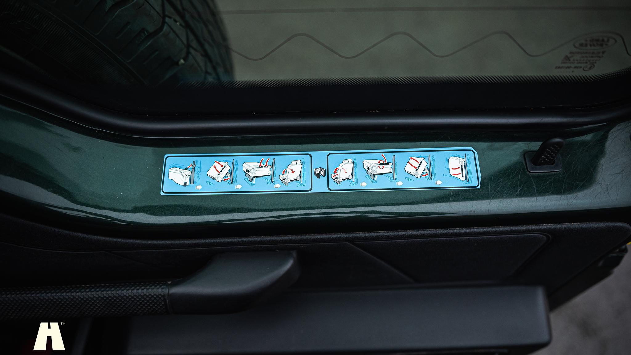 Interior image of 2003 Land Rover Discovery II, 2003