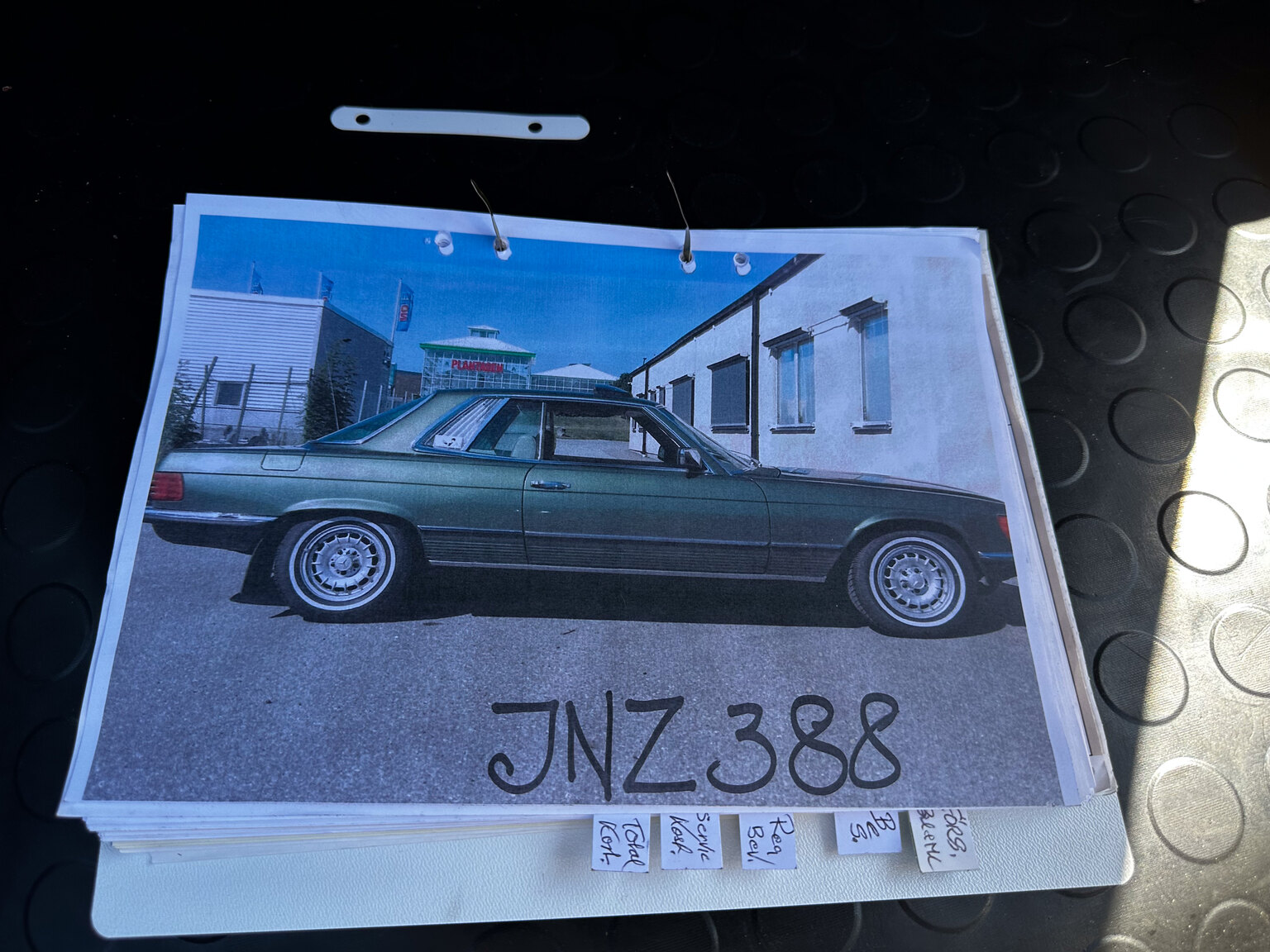 Documentation for 1976 Mercedes-Benz 450 SLC (24)