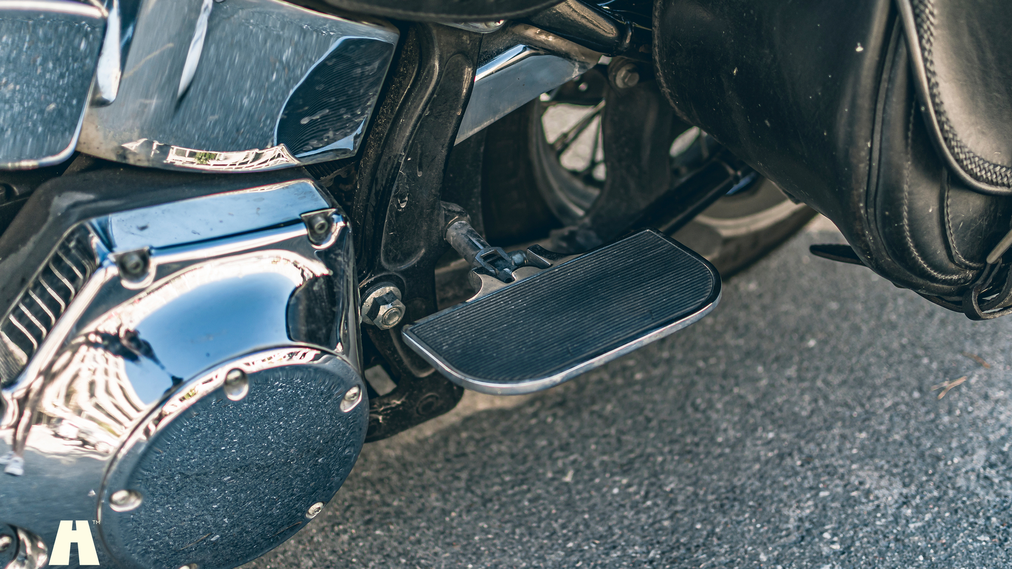 Exterior image of 2000 Harley Davidson Heritage Softail Classic (8)