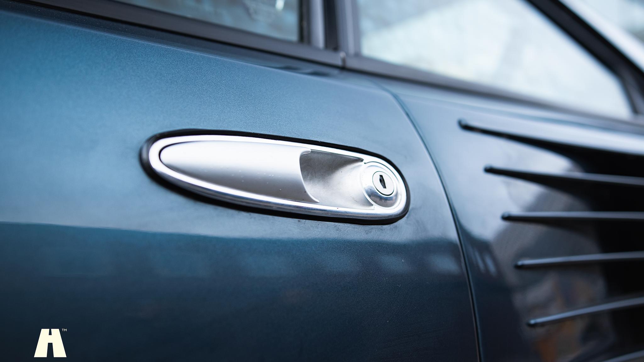 Exteriörbild på 1985 Ferrari Mondial Quattrovalvole Design by Pininfarina (34)