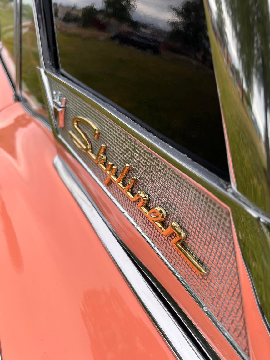 Exterior image of 1957 Ford Fairlane 500 Skyliner Retract