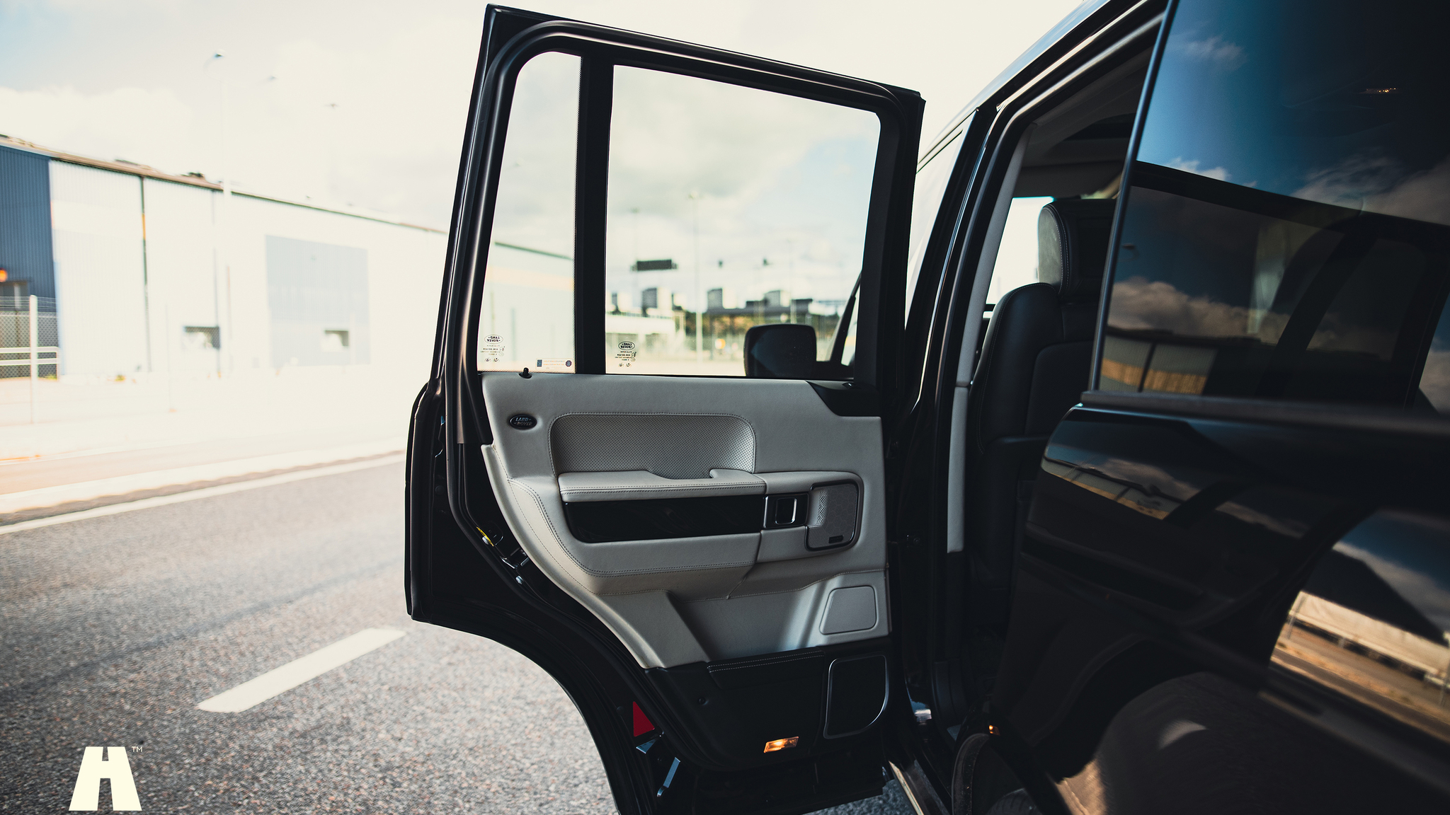 Interior image of 2011 Range Rover TDV8 Autobiography  (12)