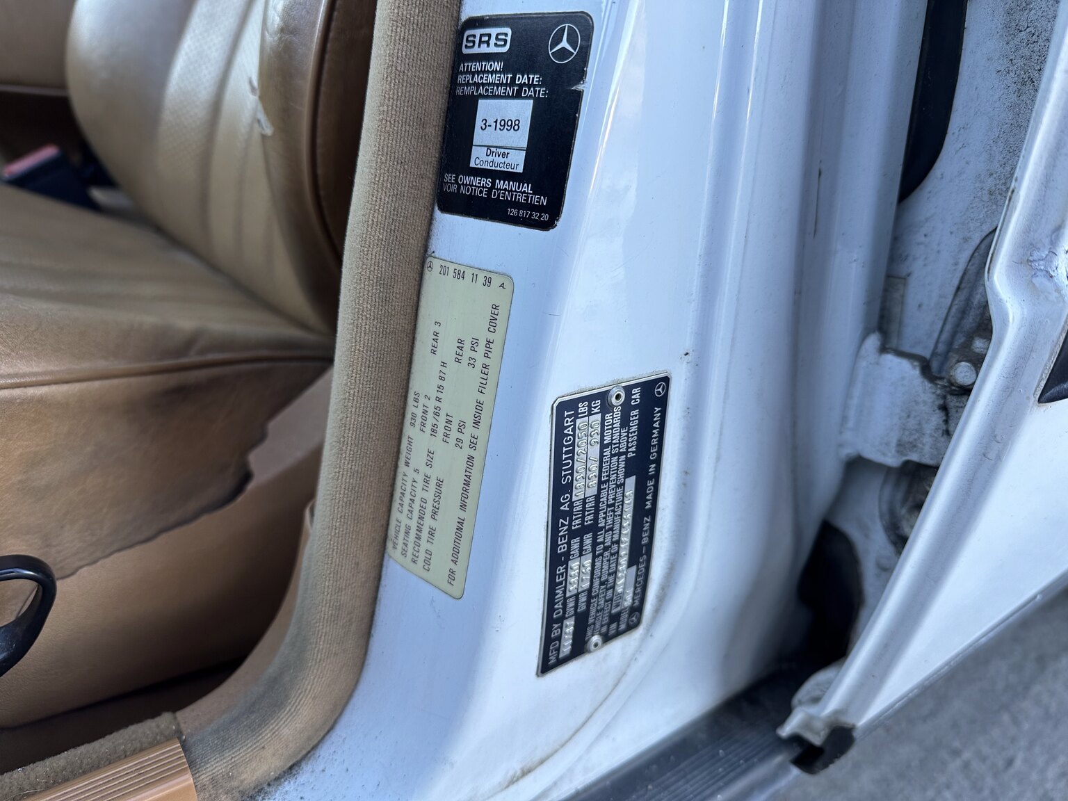 Innenraumfoto von 1988 Mercedes-Benz 190 E 2.3 (7)