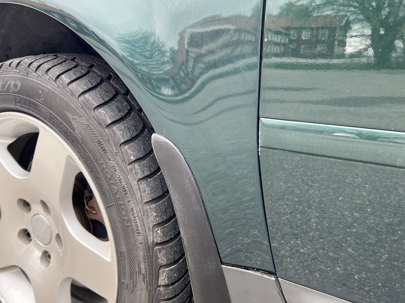 Exteriörbild på 1998 Audi A6 Avant 1.8T