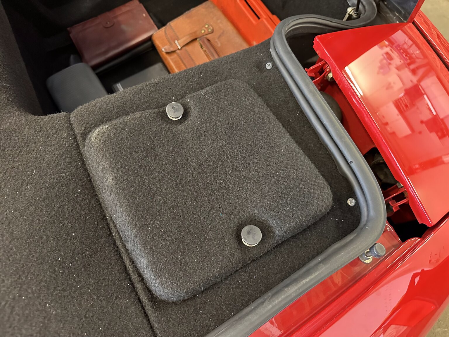 Interior image of 1990 Ferrari 348 (46)