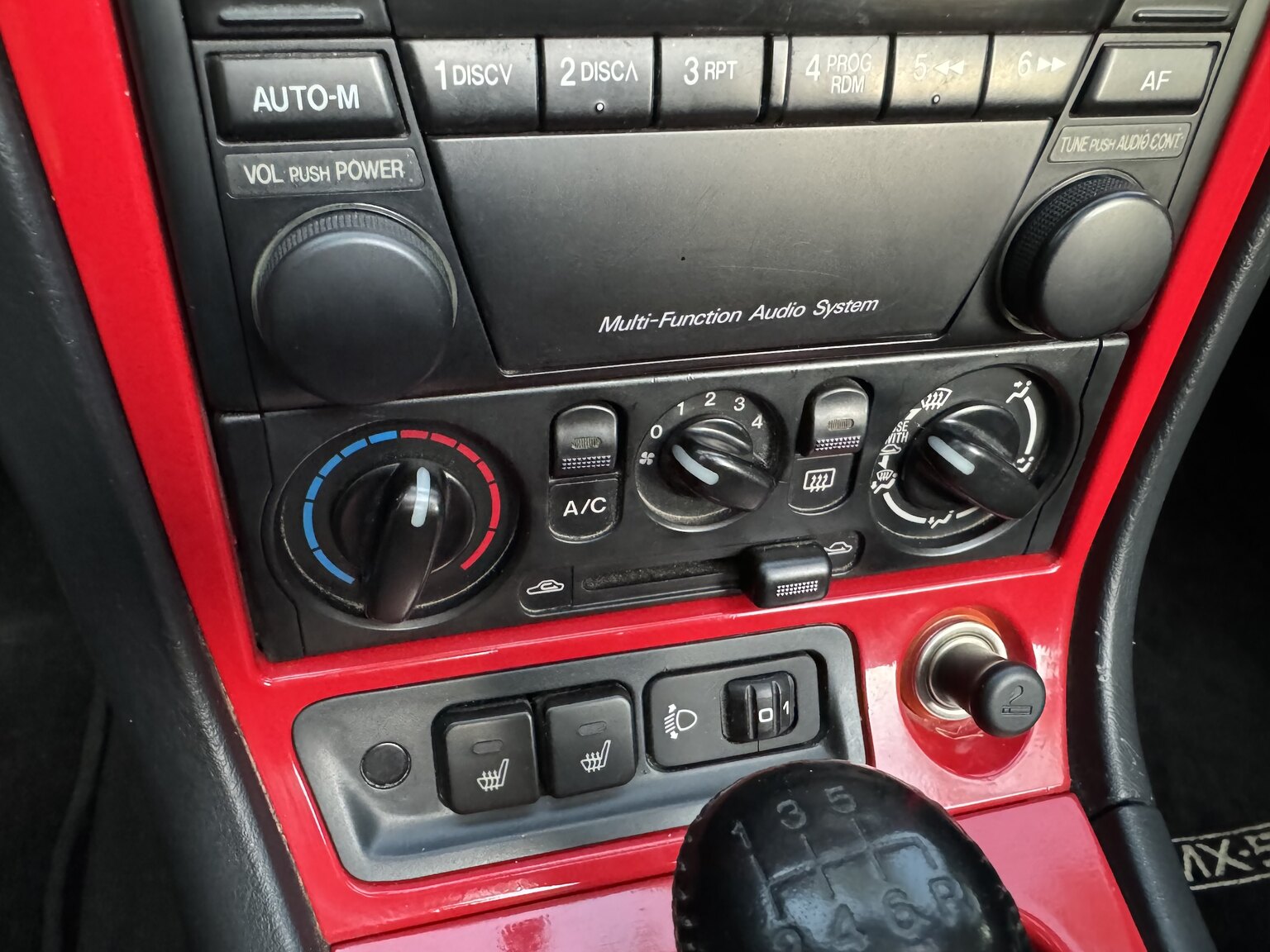 Innenraumfoto von 2004 Mazda MX-5