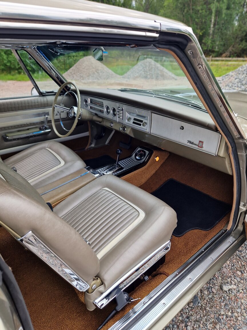 Innenraumfoto von 1964 Dodge Polara 500