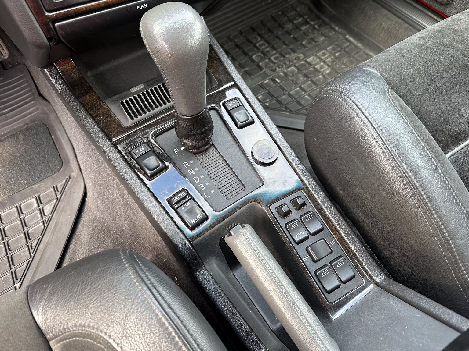 Interior image of 1997 Volvo 850 R