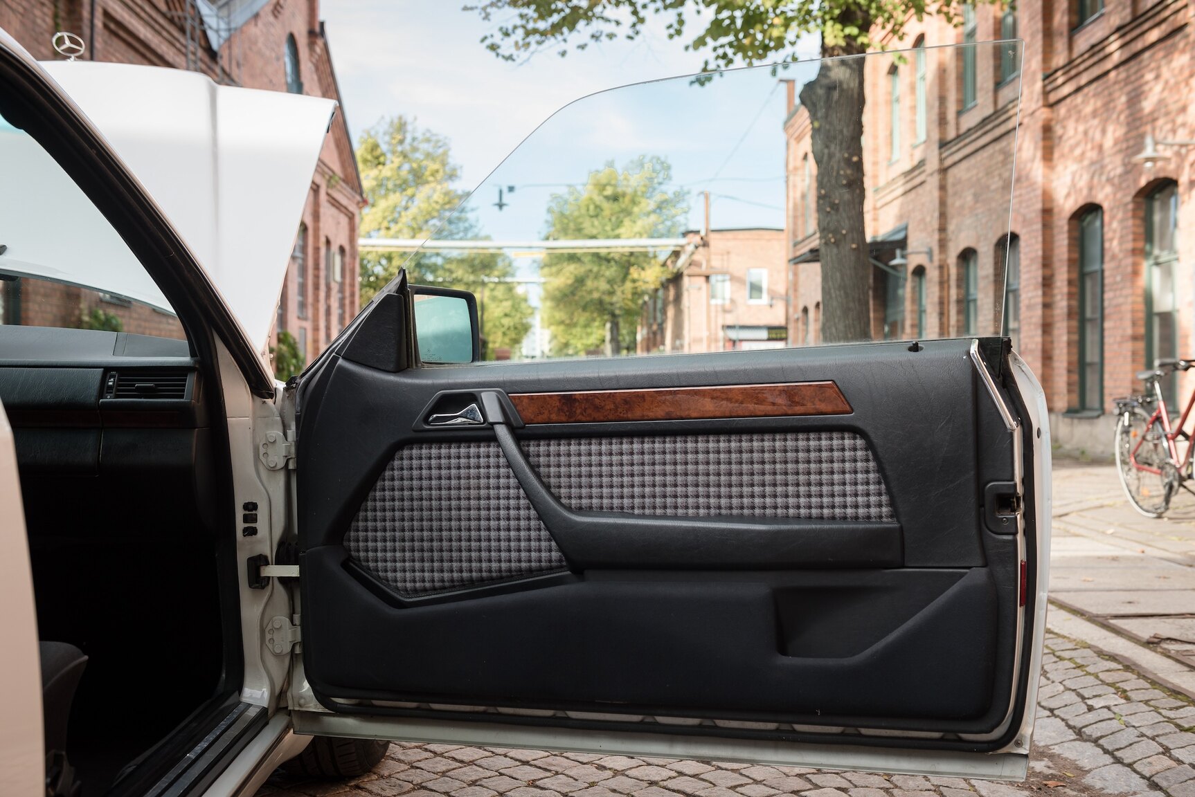 Interiörbild 1992 Mercedes-Benz 300CE-24V 