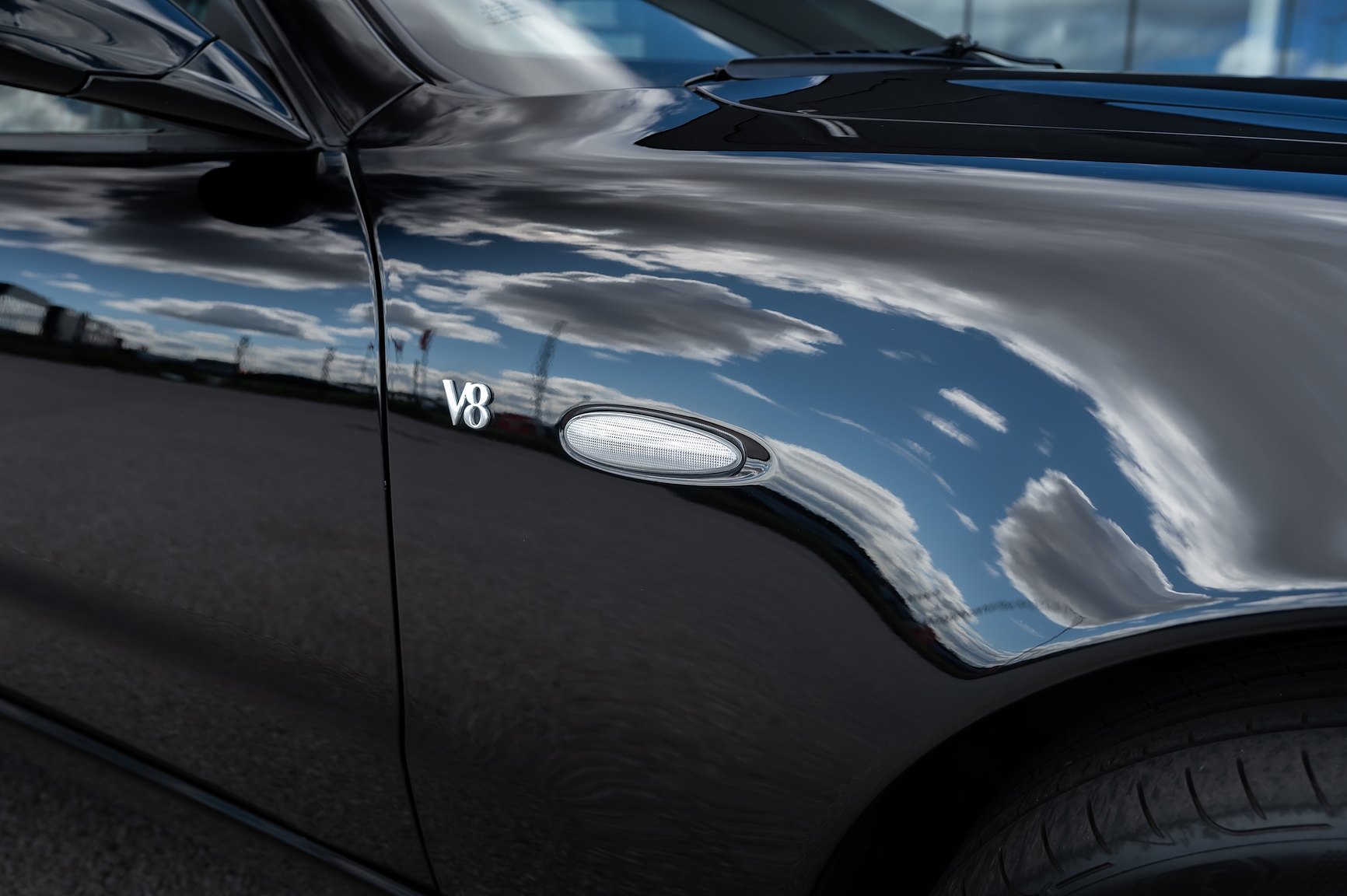 Exterior image of 2004 Maserati Coupé 4.2 V8 Cambiocorsa