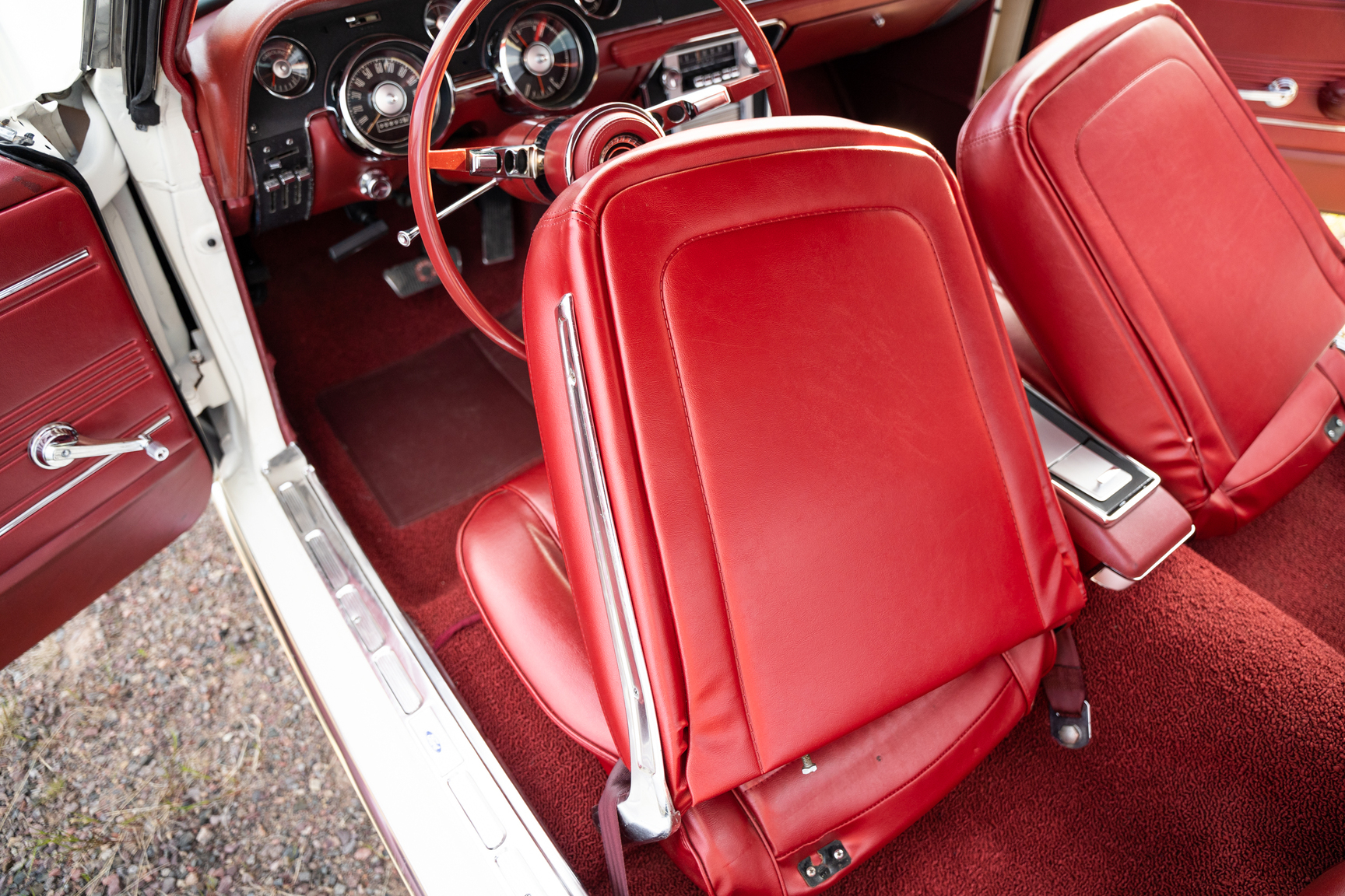Interior image of 1967 Ford Mustang Fastback (39)