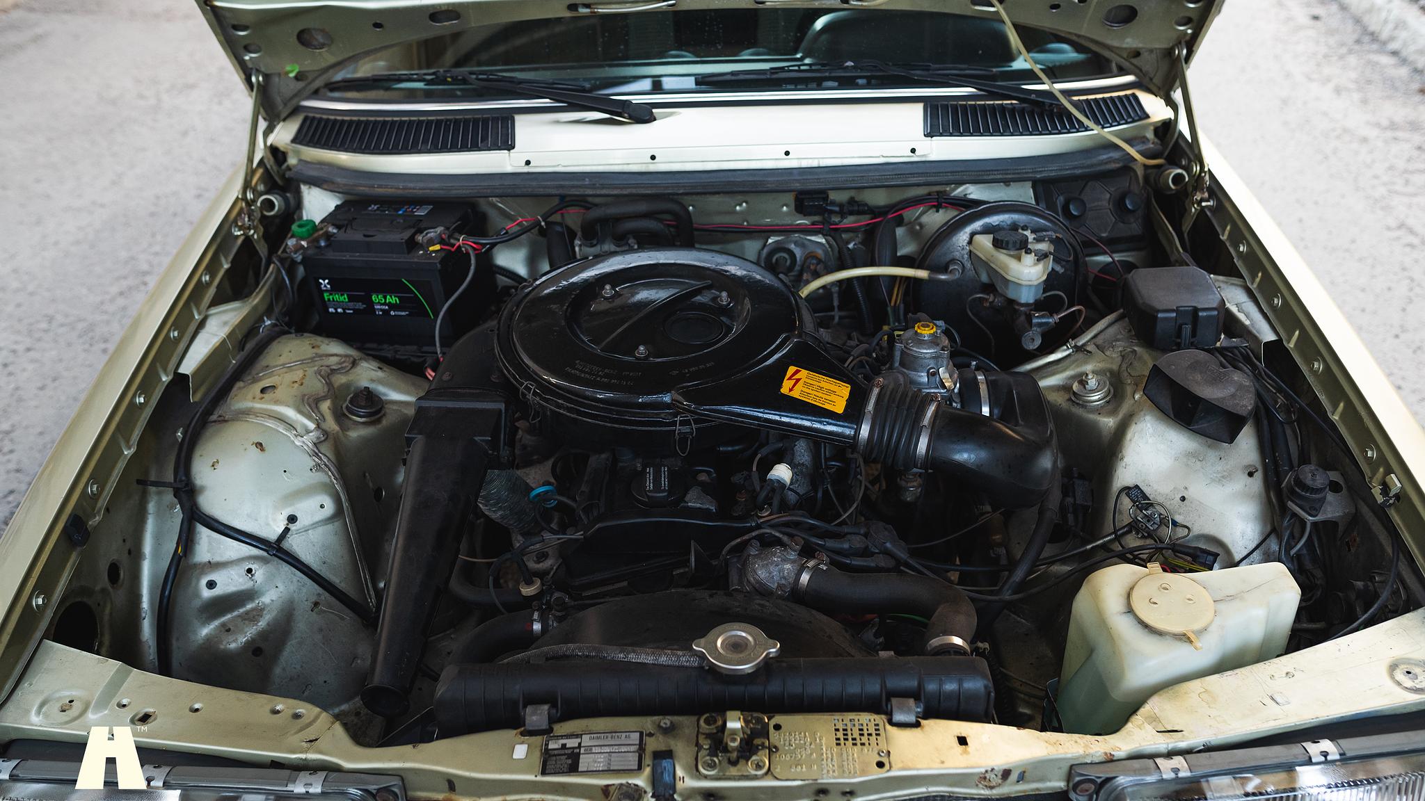 Image of 1985 Mercedes-Benz 200 Series 3  (4) mechanics