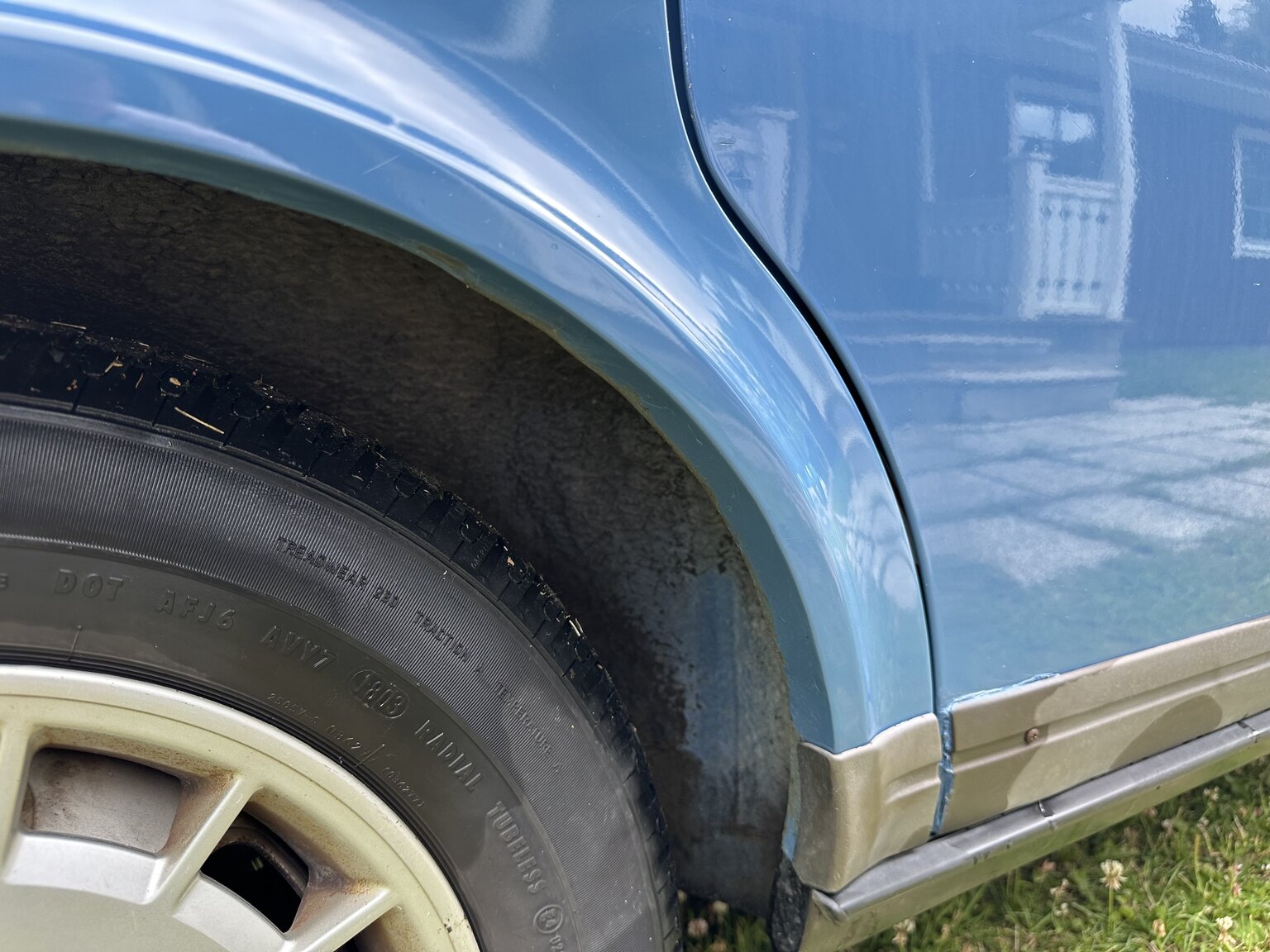 Exteriörbild på 1986 Volvo 244