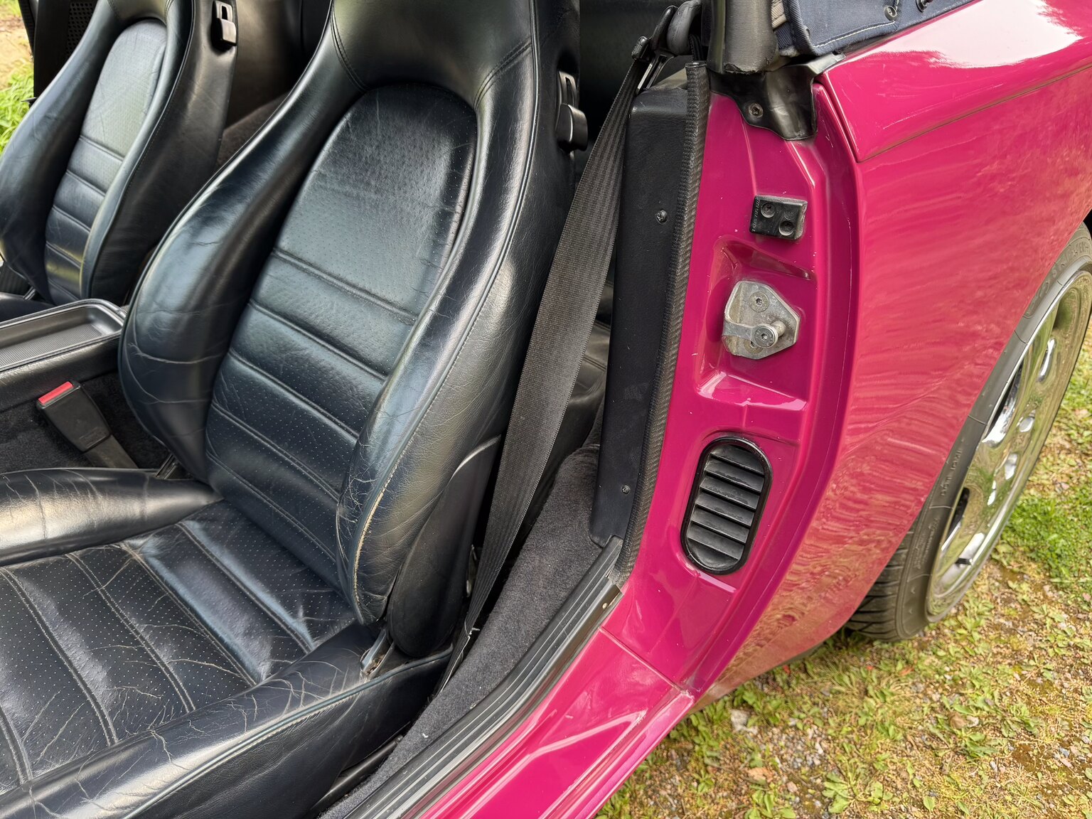 Interior image of 1990 Porsche 944 S2 Convertible