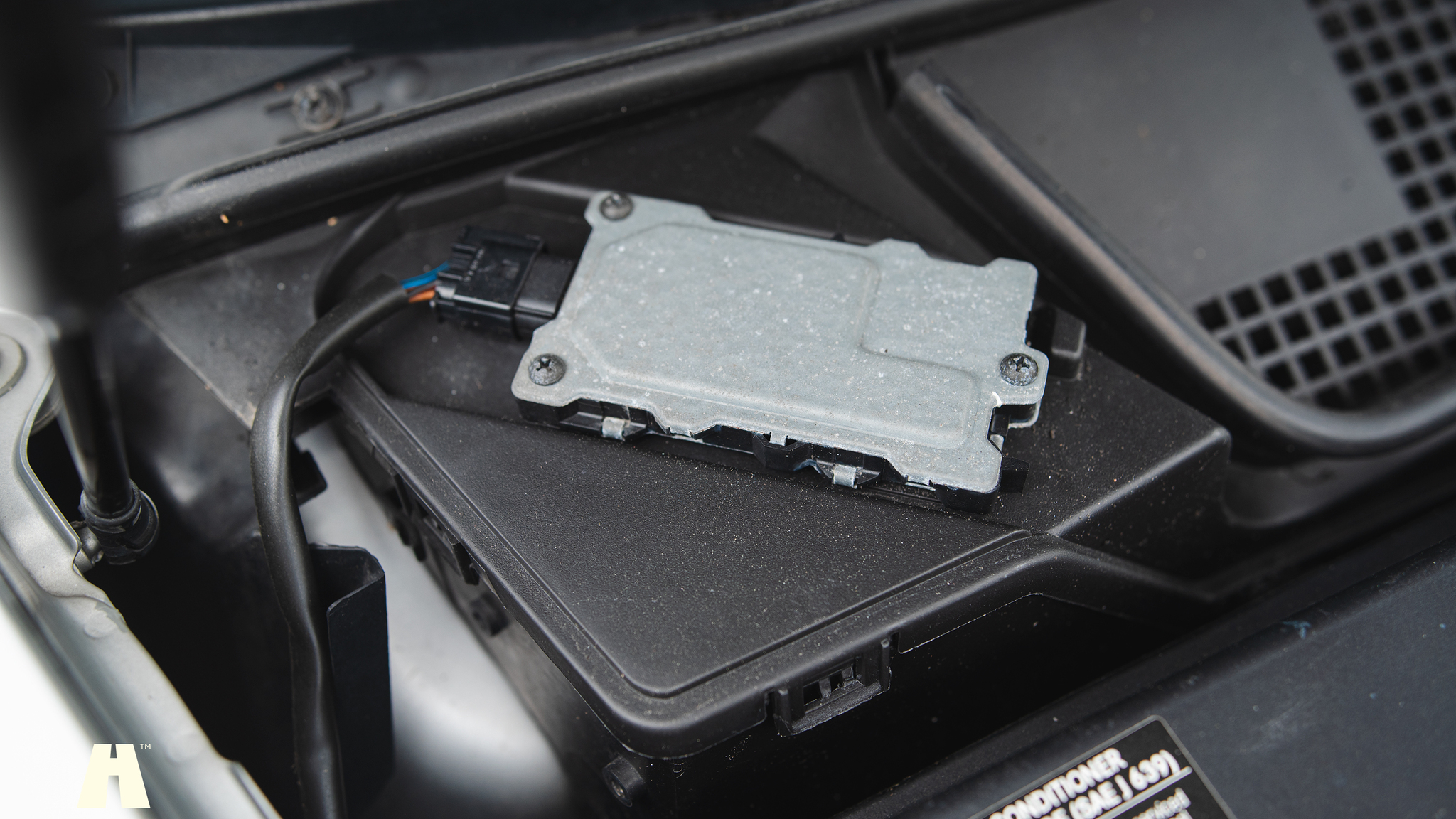 Image of 2000 Mercedes E430 mechanics