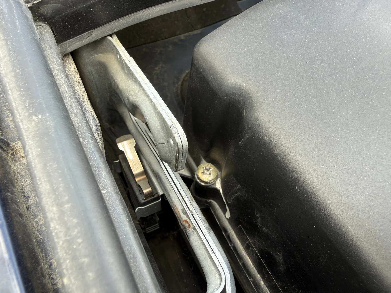 Image of 1990 BMW 750i mechanics (13)