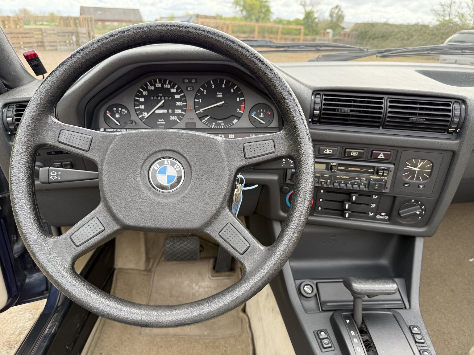 Interior image of 1987 BMW 325i Convertible