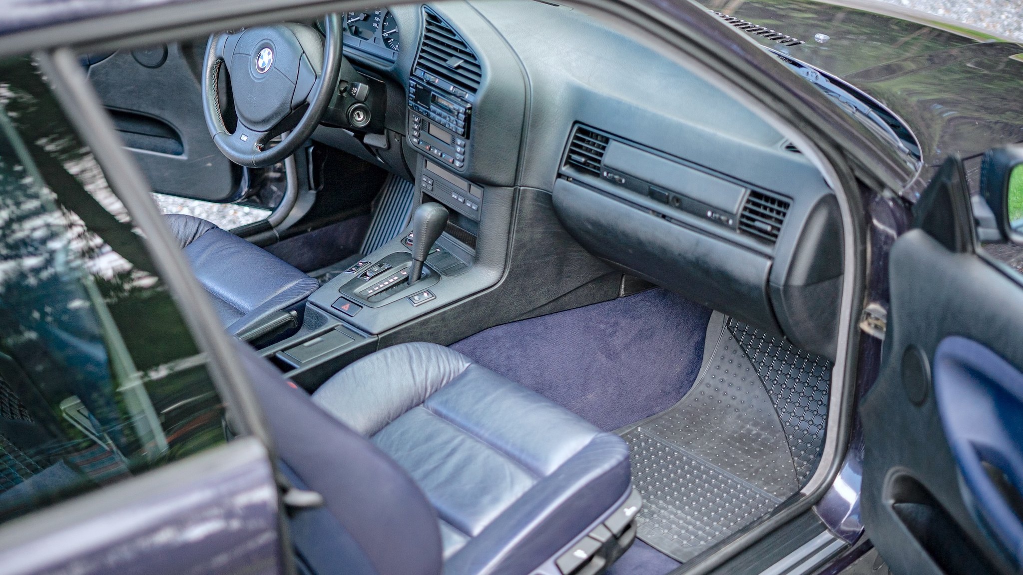 Interior image of 1997 BMW 328i Coupé Automatisk