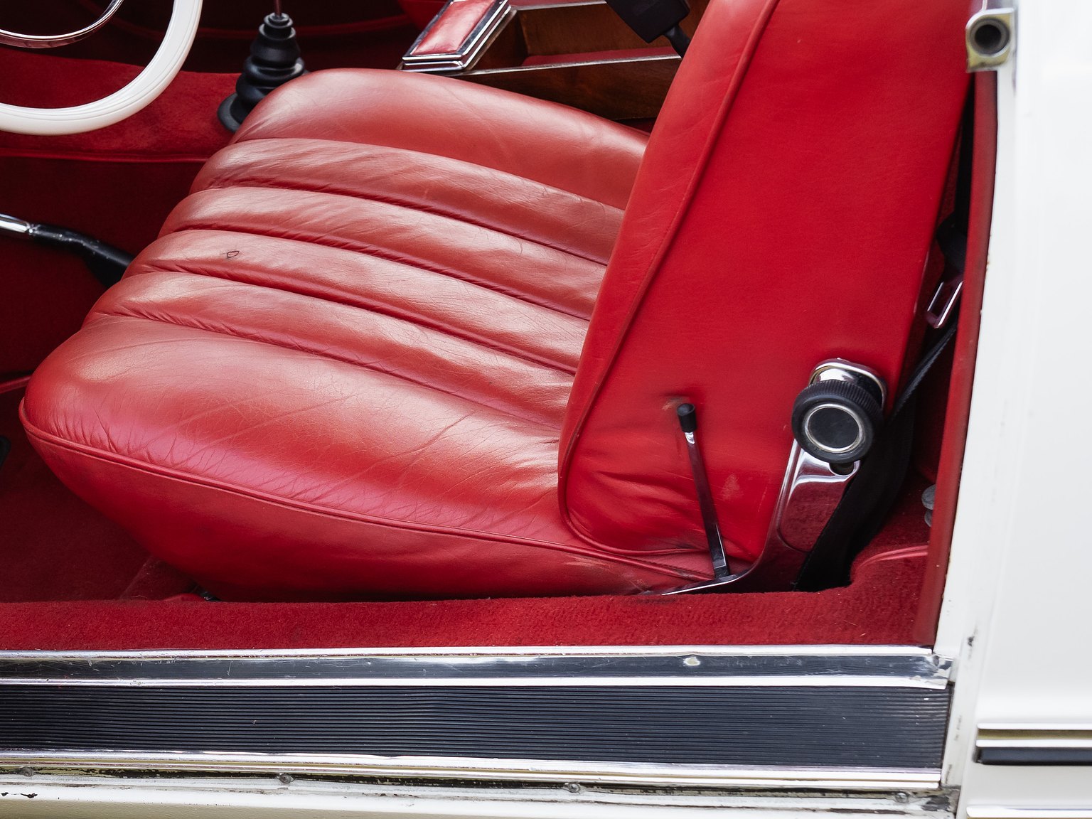 Interiörbild 1966 Mercedes-Benz 230 SL "Pagoda"