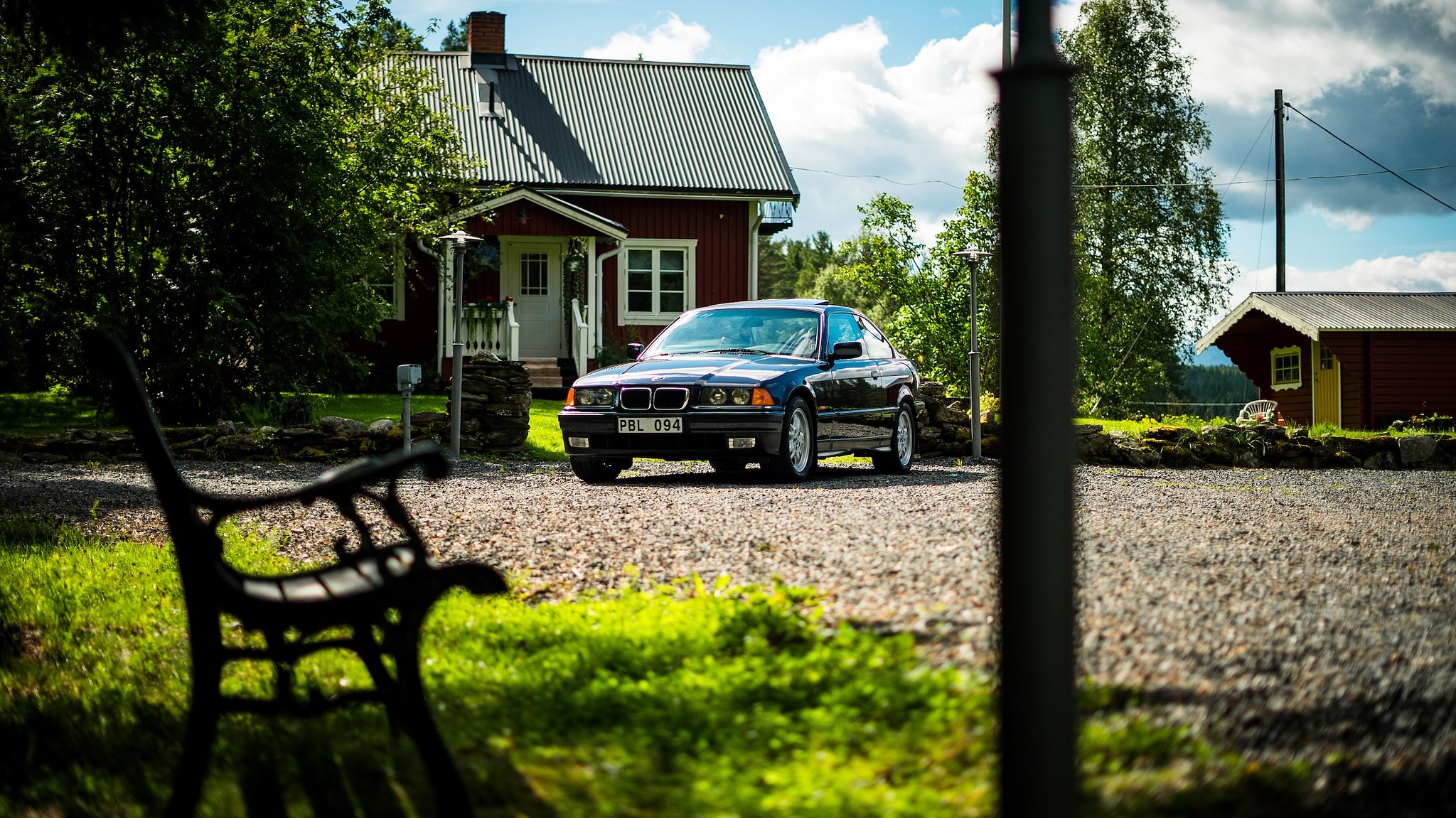 Exterior image of 1997 BMW 328i Coupé Automatisk