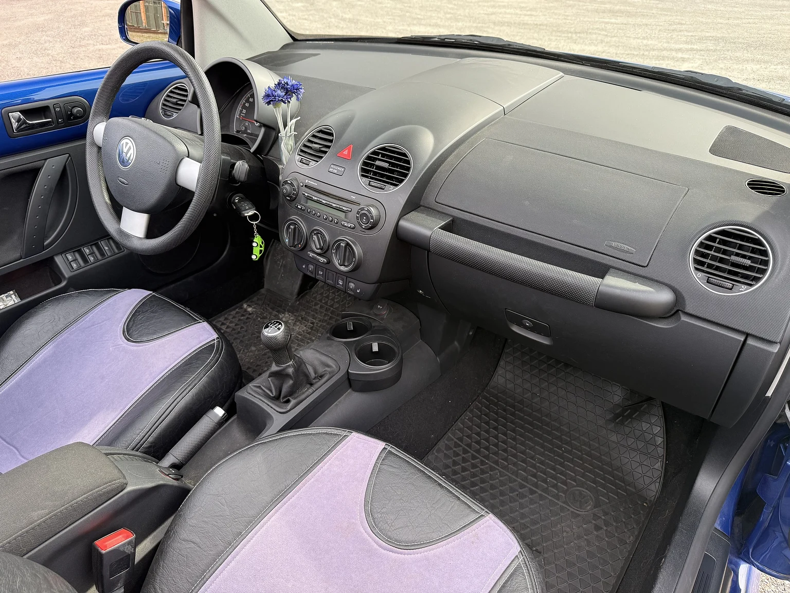 Innenraumfoto von 2007 VW Beetle 1600 Cabriolet  (21)