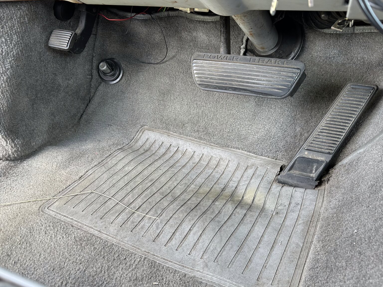 Interior image of 1964 Cadillac Fleetwood Seventy-Five Limousine (11)