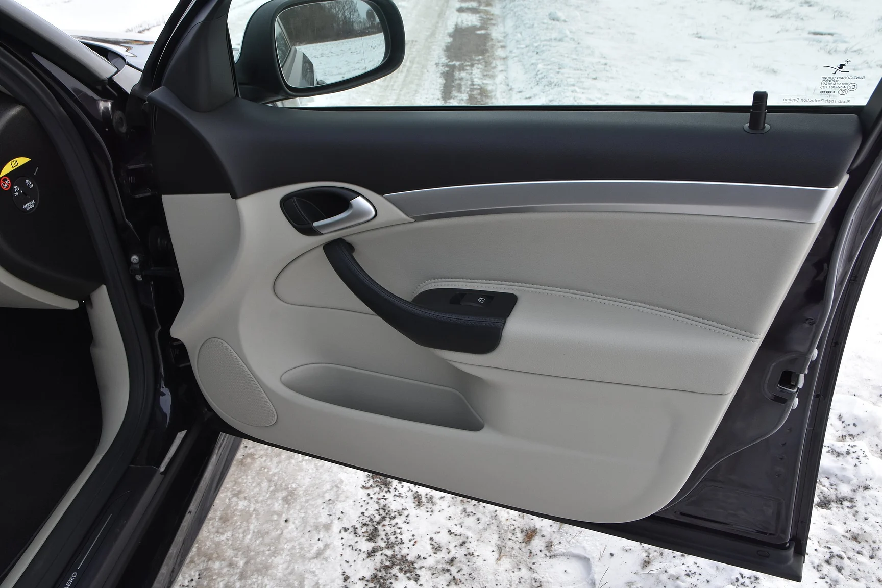 Interior image of 2014 Saab 9-3 Aero Hirsch Edition (34)