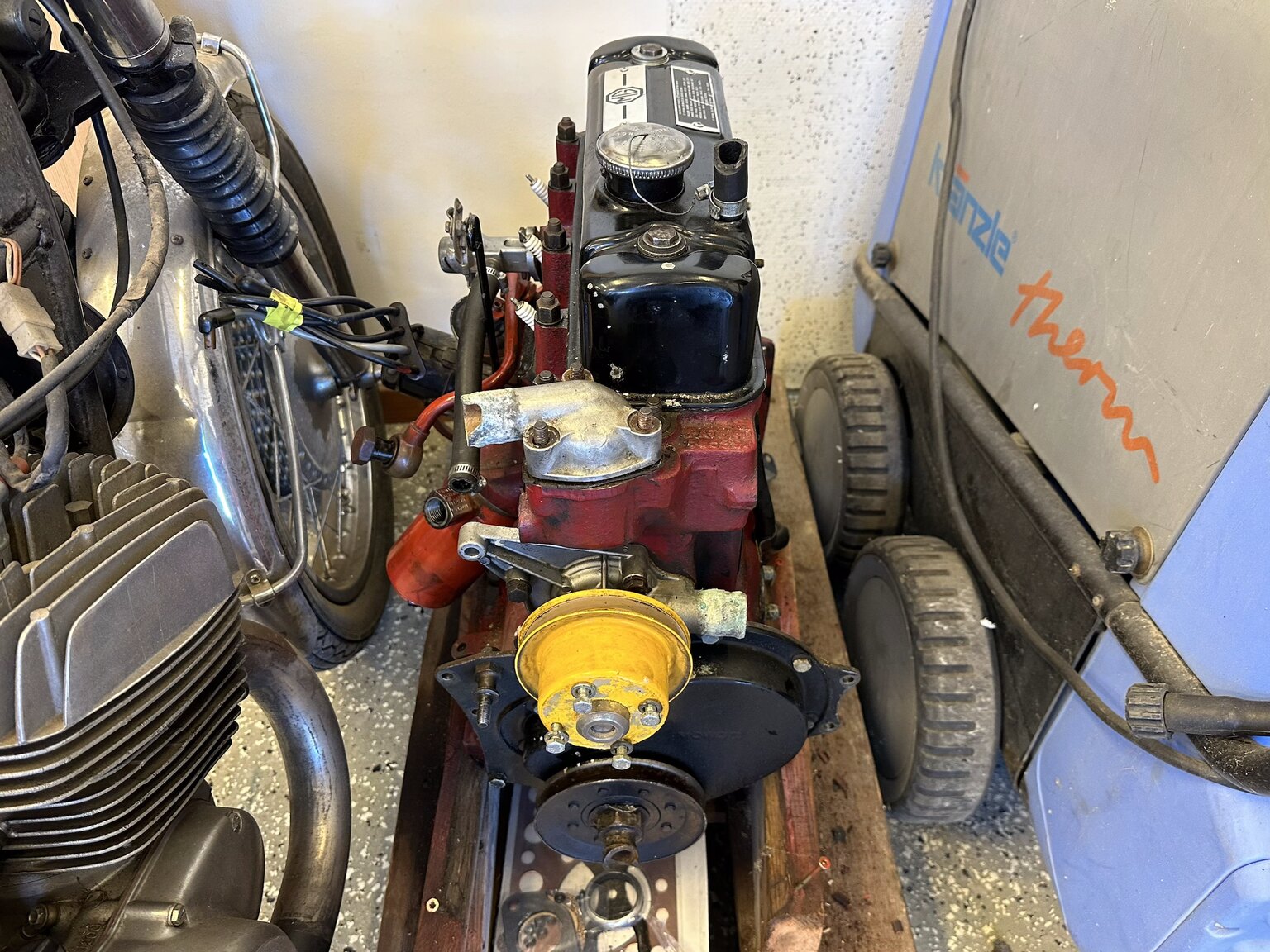 Image of 1957 MGA Roadster (1) miscellaneous