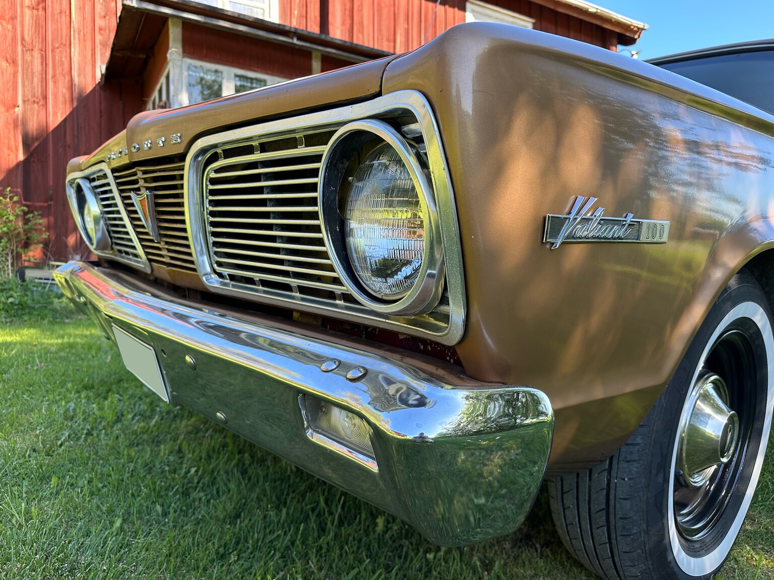 Exteriörbild på 1966 Plymouth Valiant 100 2-door Sedan
