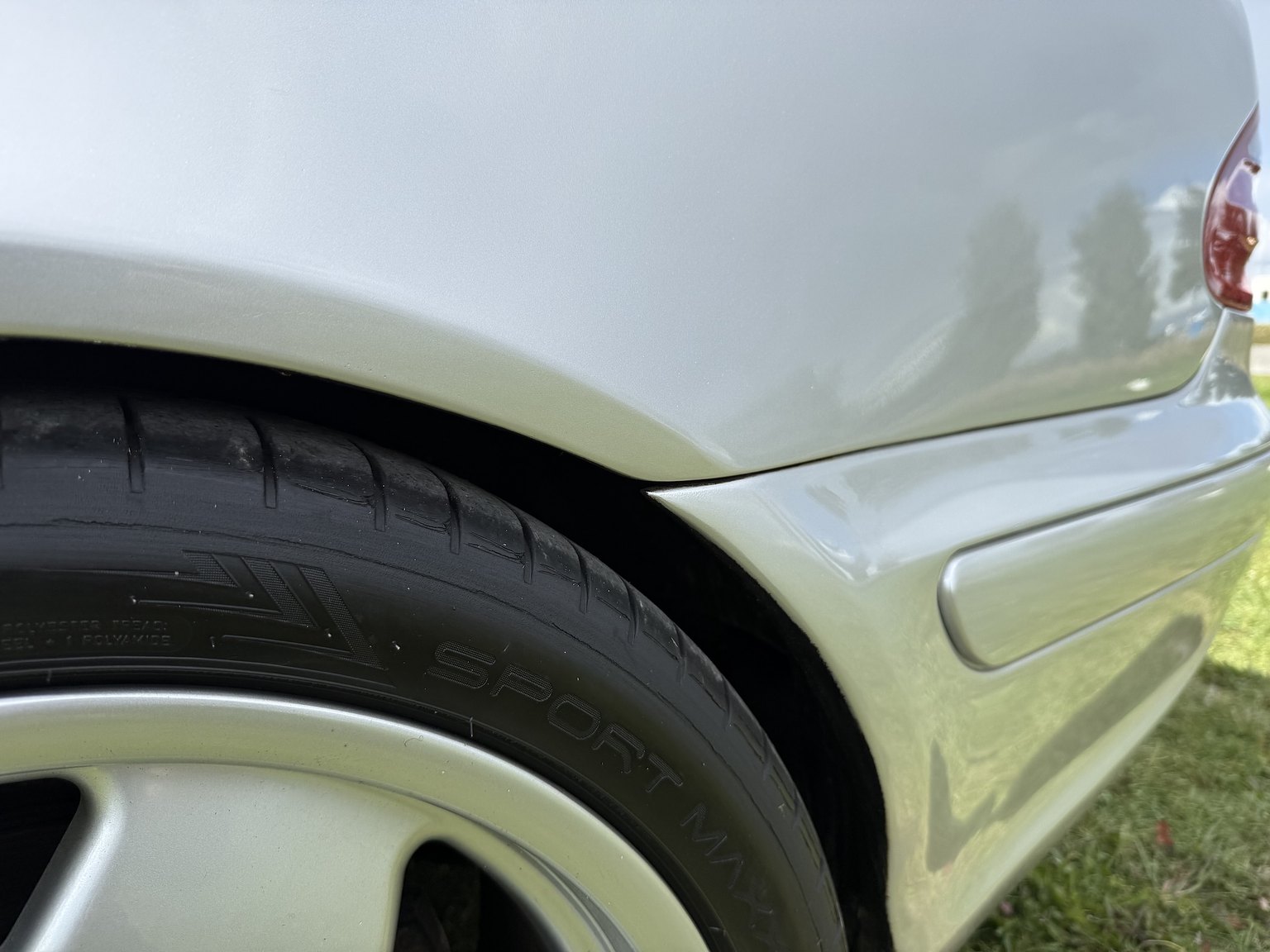 Exterior image of 2000 Mercedes-Benz CLK 55 AMG Coupé
