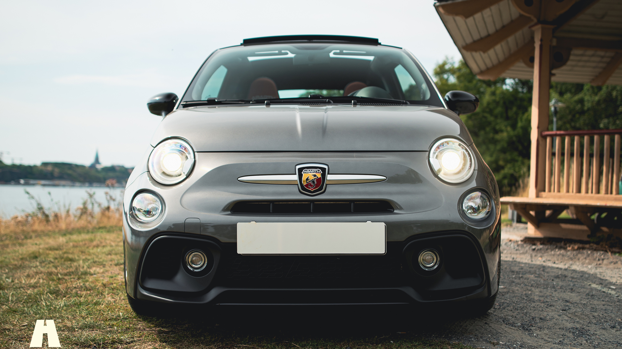 Exteriörbild på 2018 Abarth 595 Turismo CAB