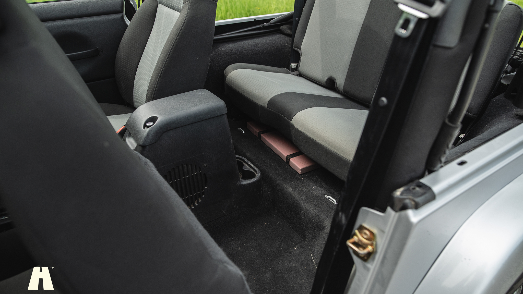 Interior image of 2006 Jeep Wrangler 4.0L Sahara 