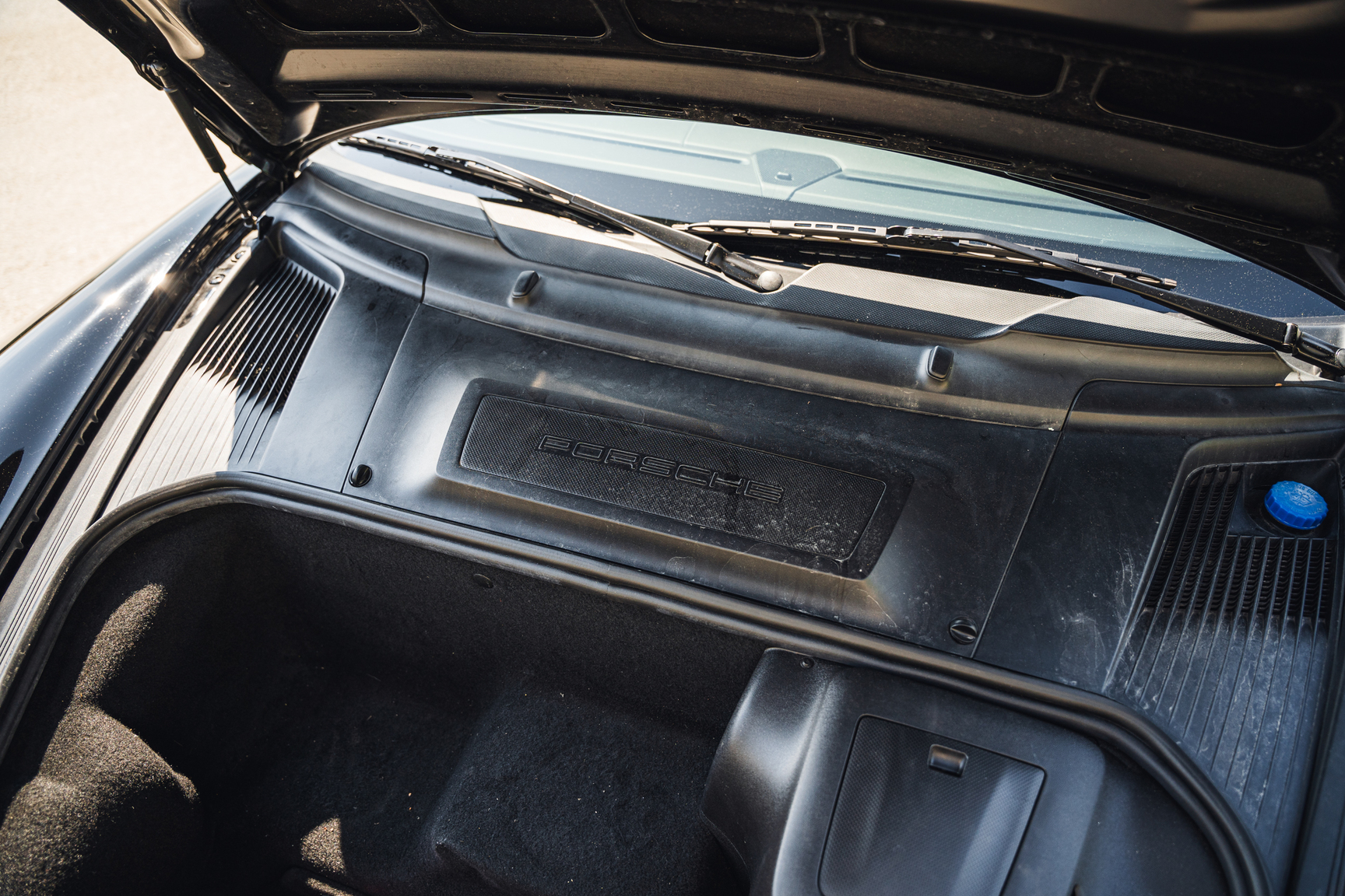 Innenraumfoto von 2009 Porsche 997.2 C2S Manuell (52)