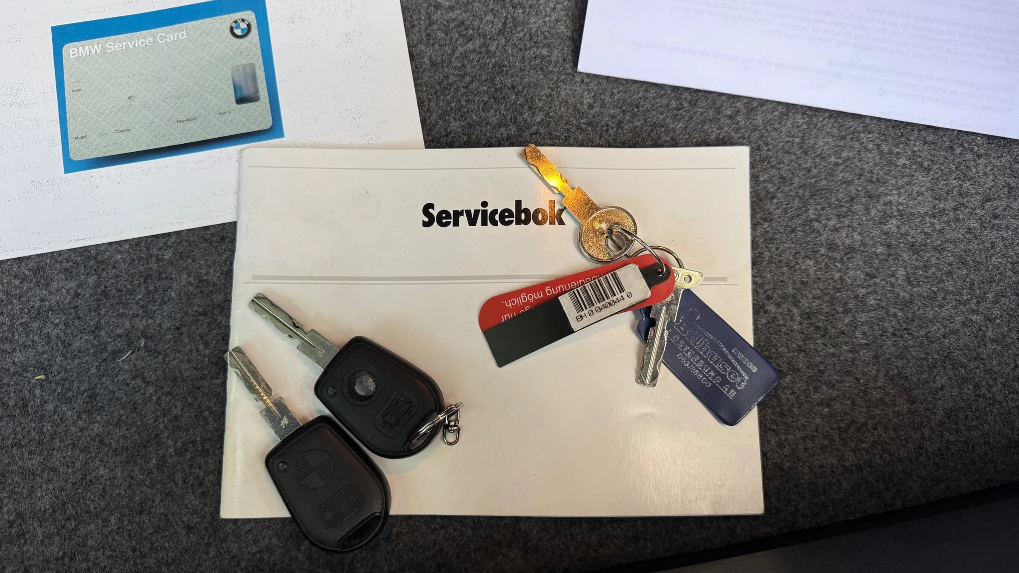 Documentation for 1994 BMW 318i - NO RESERVE (3)