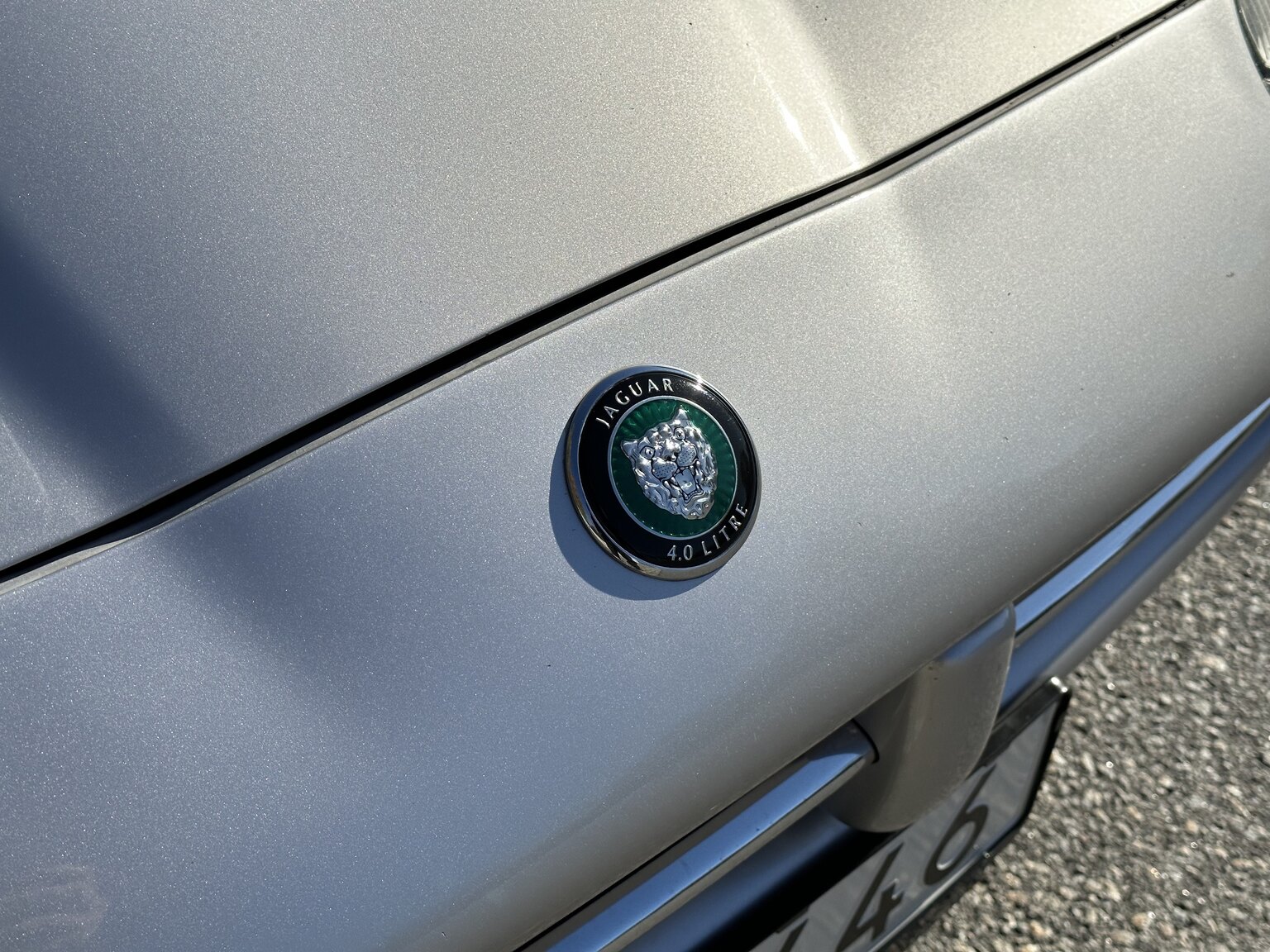 Exteriörbild på 2000 Jaguar XK 8