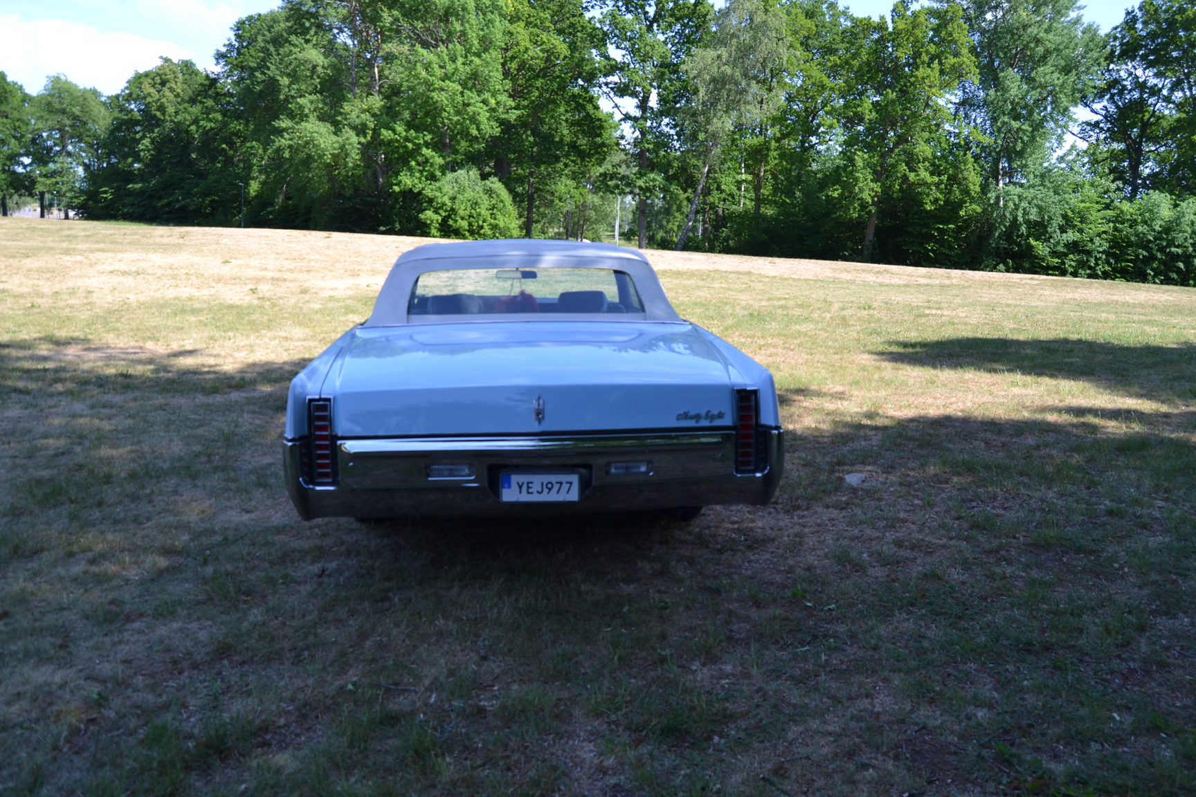 Exterior image of 1970 Oldsmobile Ninety eight Convertible (4)