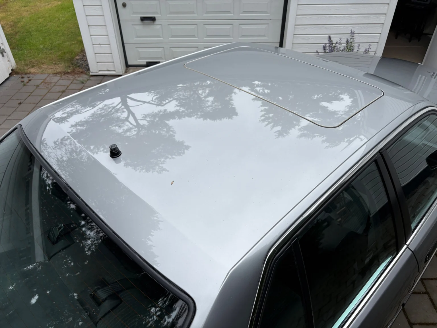 Exterior image of 1988 BMW 730iA (35)