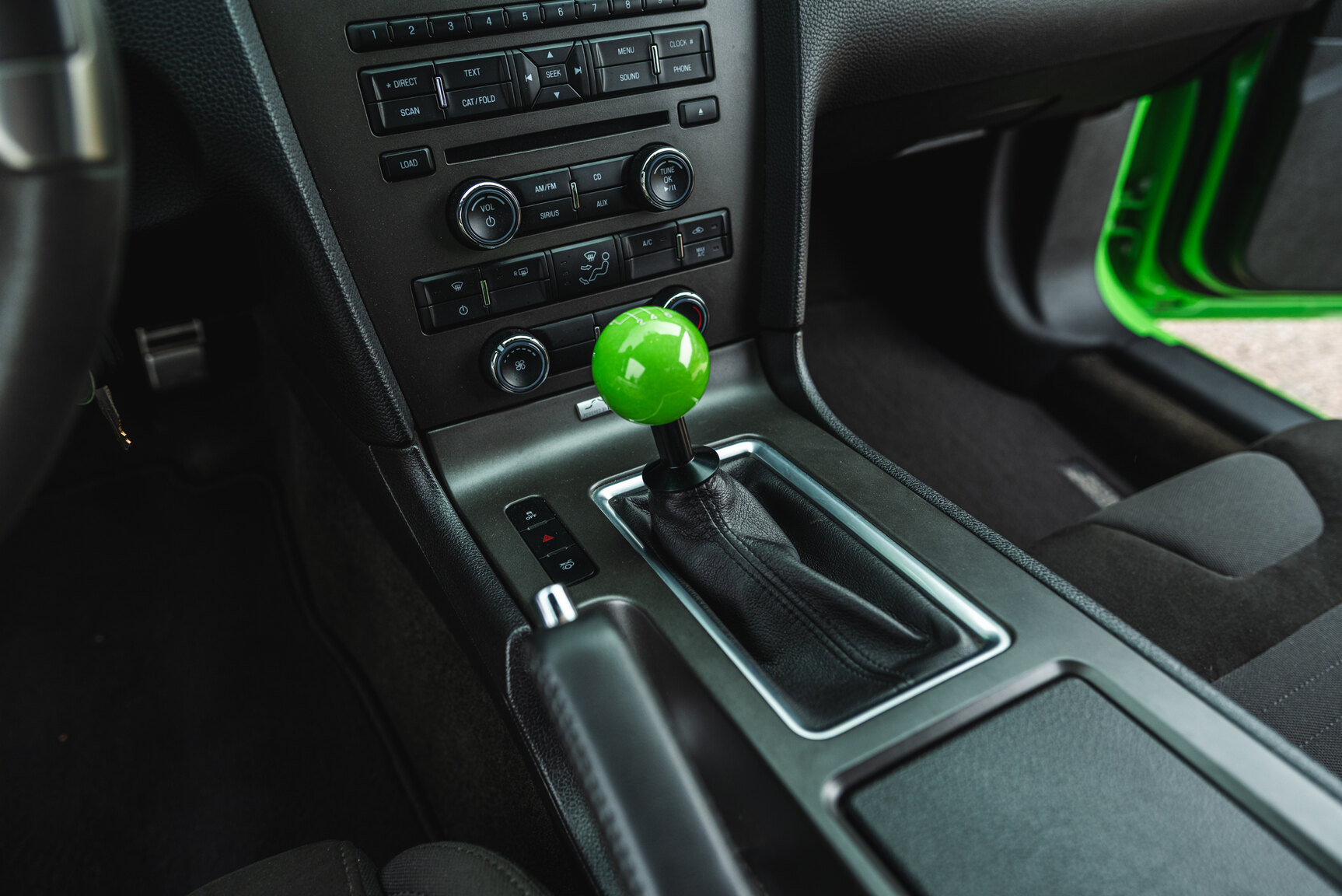 Interior image of 2013 Ford Mustang Boss 302