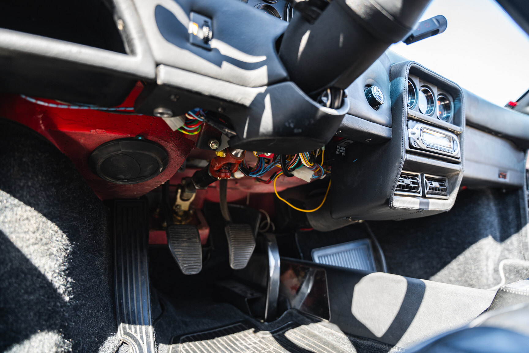 Interiörbild 1989 Ferrari 328 GTS