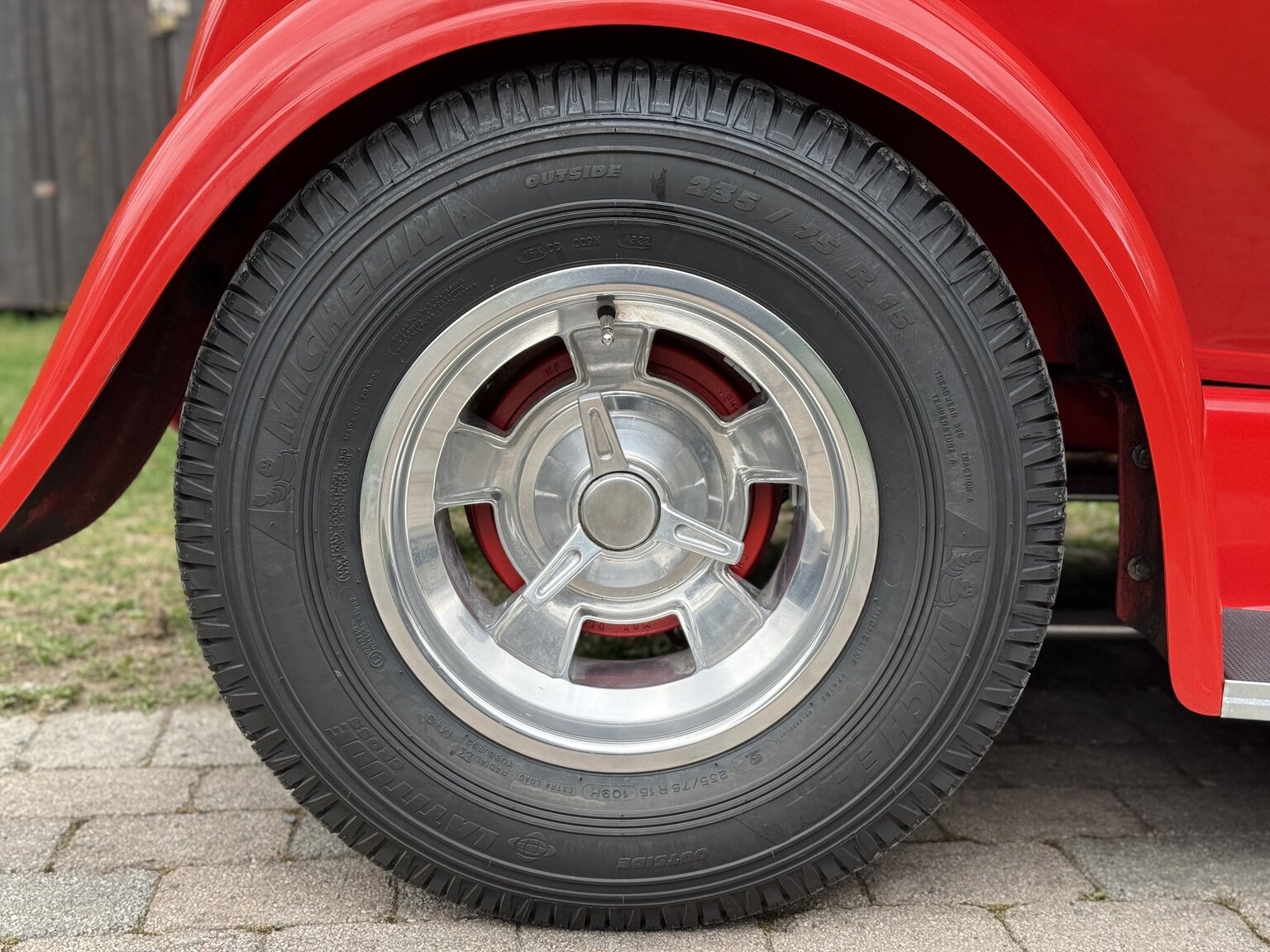 Exterior image of 1931 Ford Model A Coupé Hot Rod