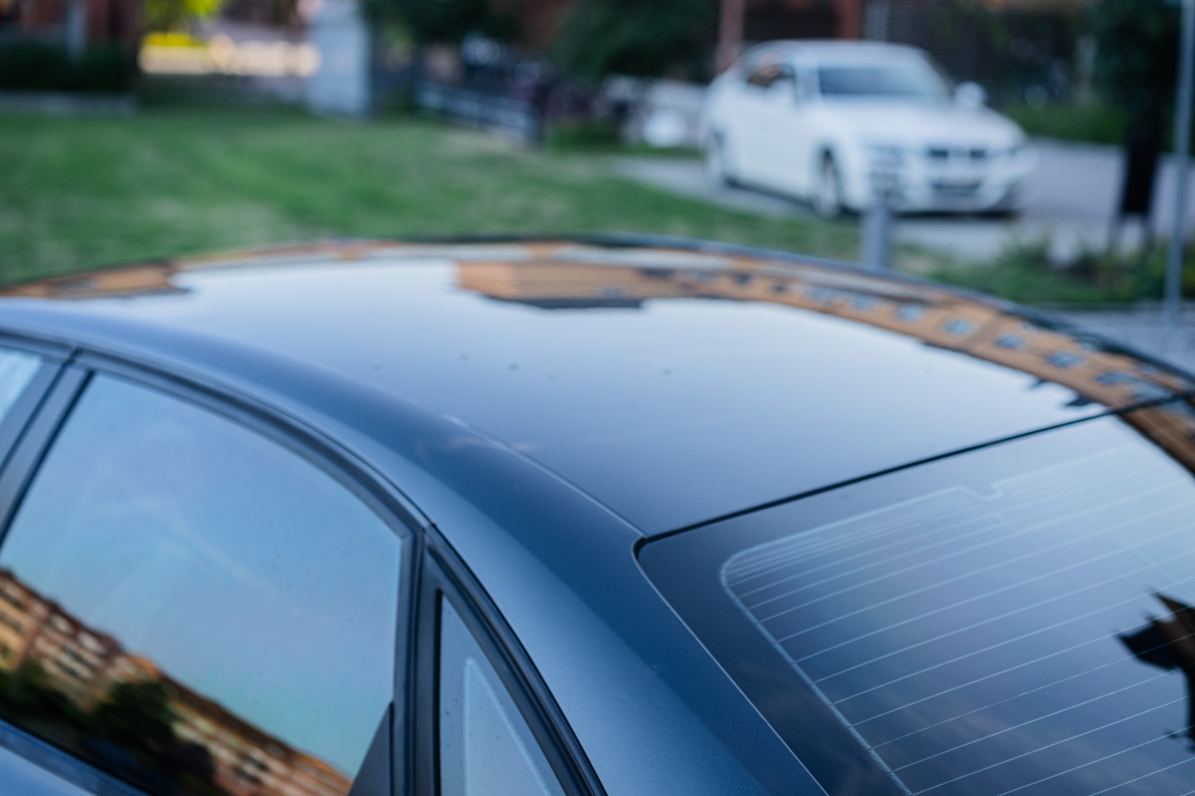 Exterior image of 2011 Audi S4 (32)