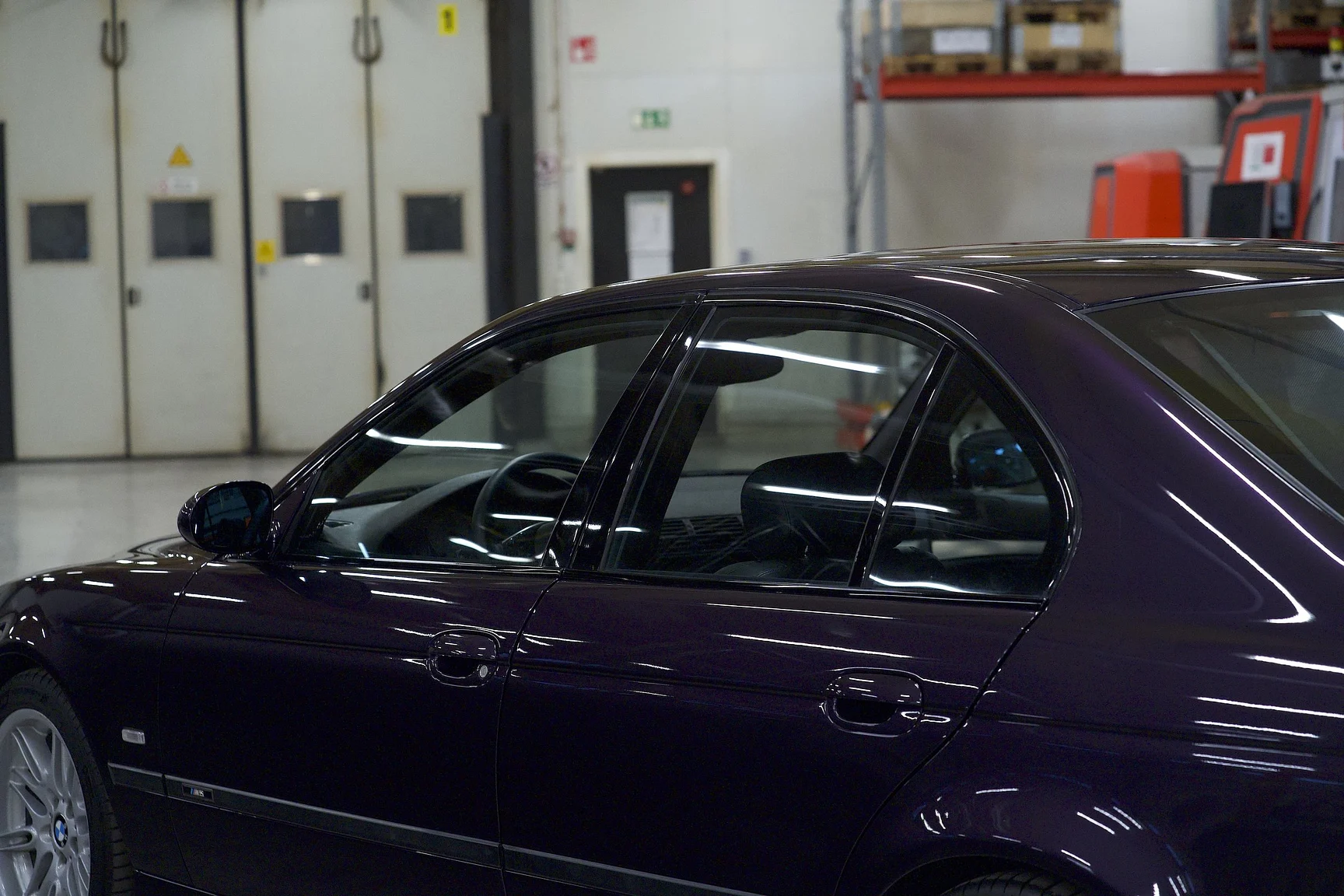 Exteriörbild på 2002 BMW M5 E39 (77)